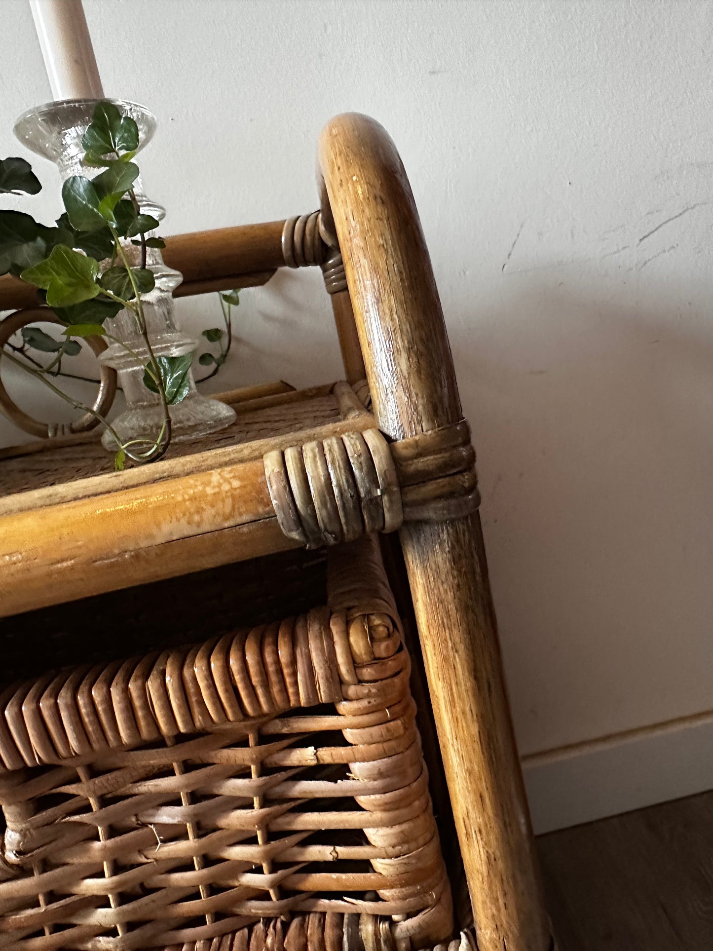 Vintage rotan ladekastje