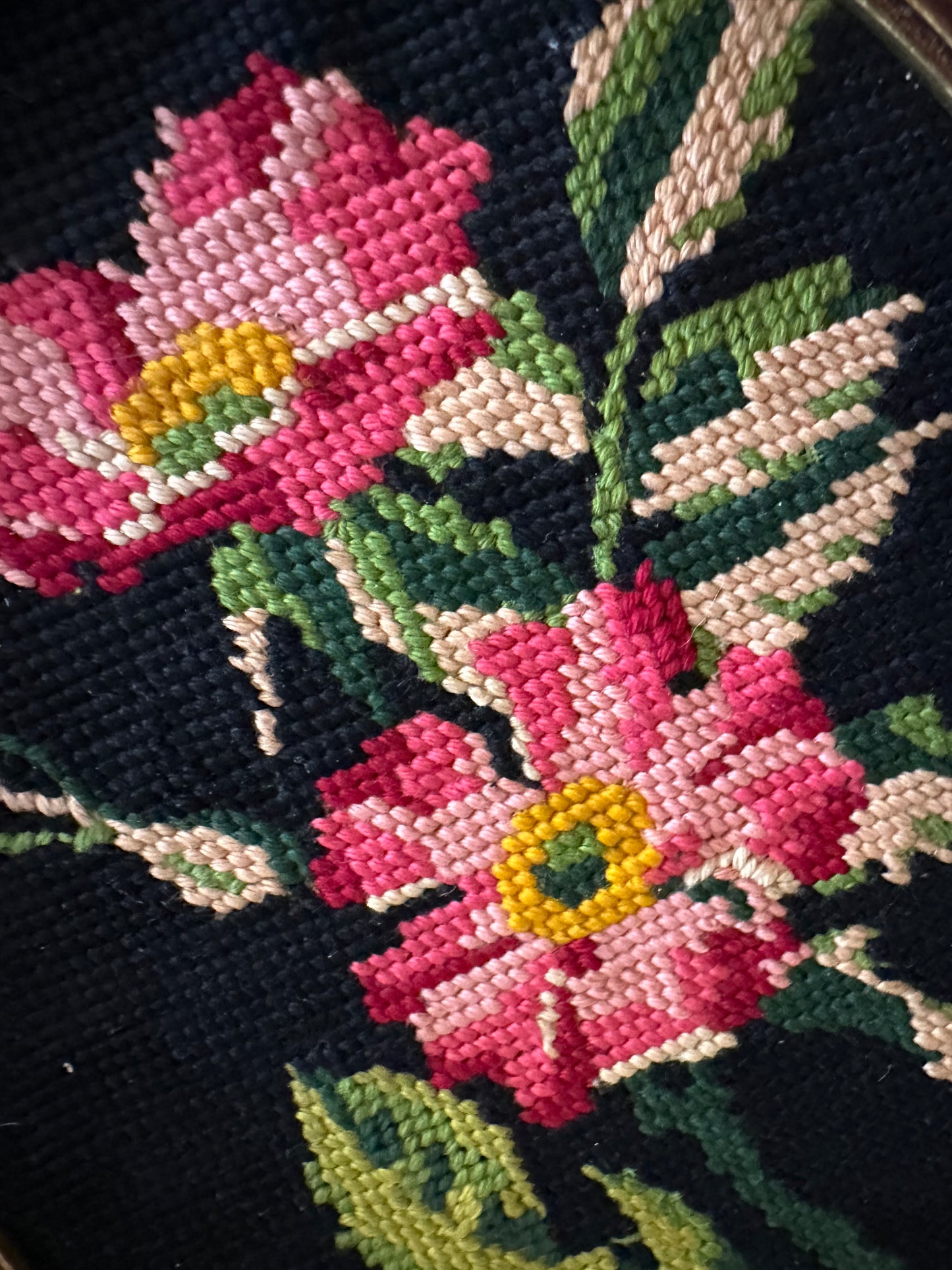 Ovaal lijstje met borduurwerkje