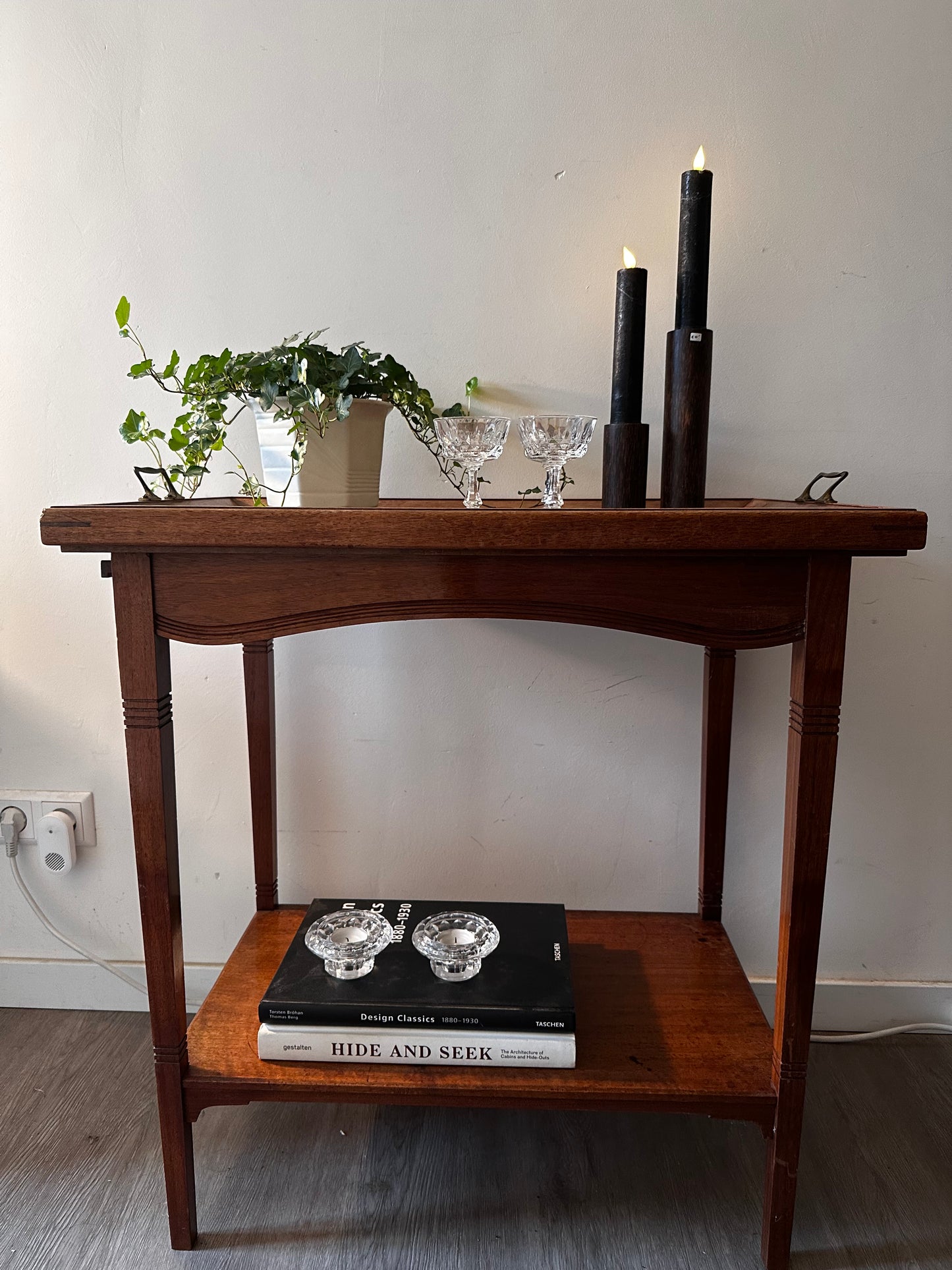 Vintage serveertafeltje