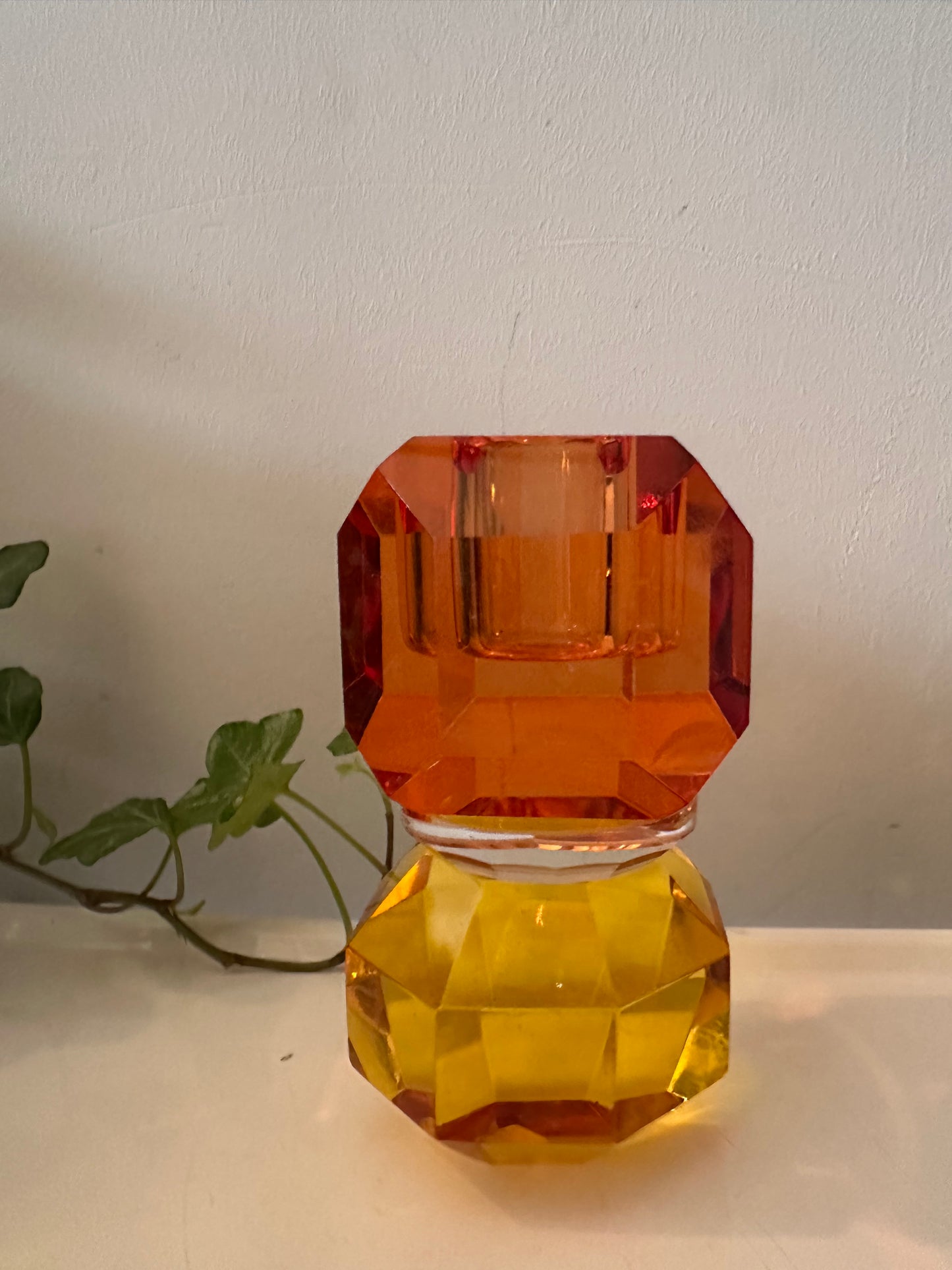 Glazen geel oranje kubus kandelaar jaren 80