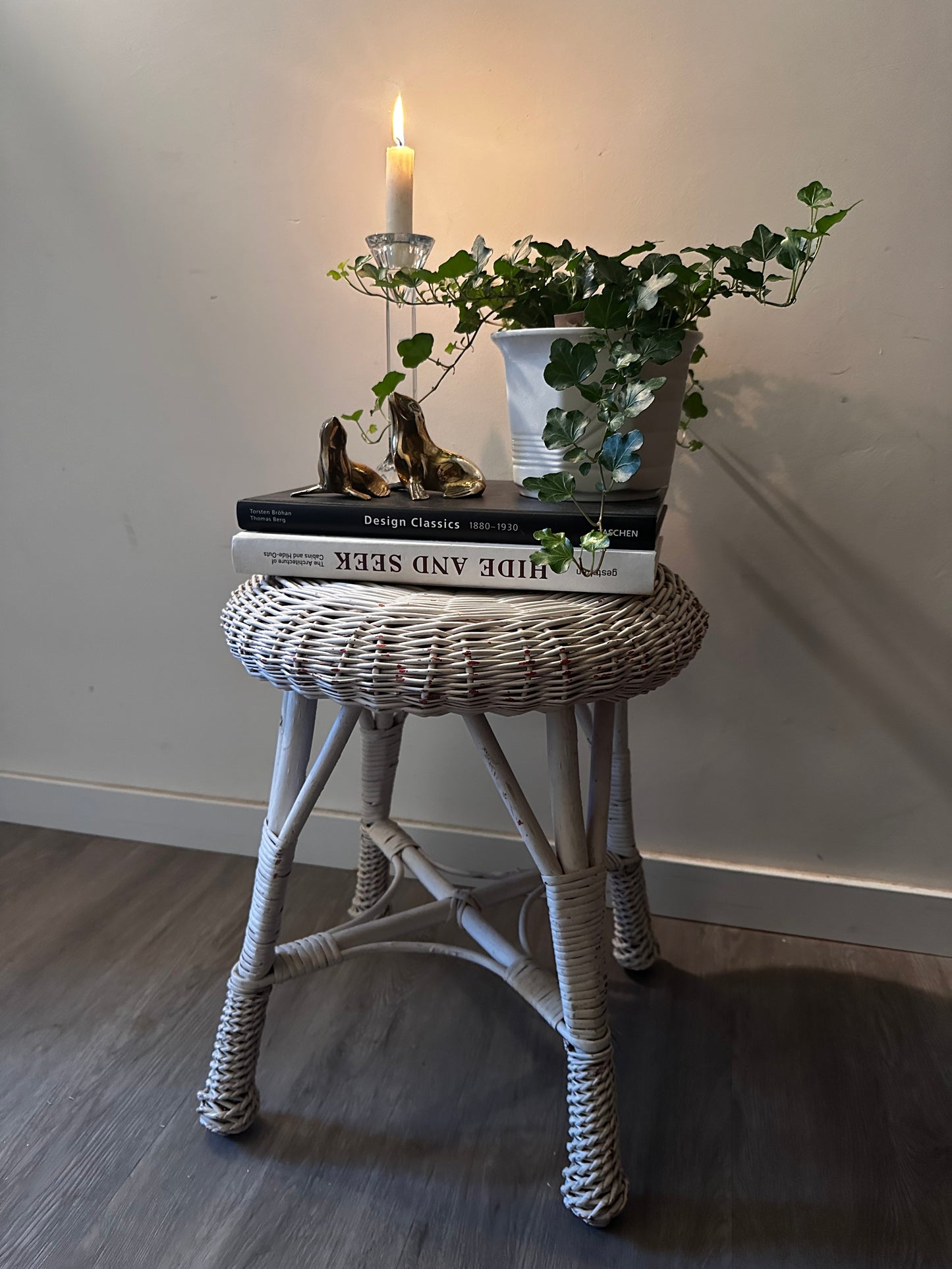 Vintage rotan krukje