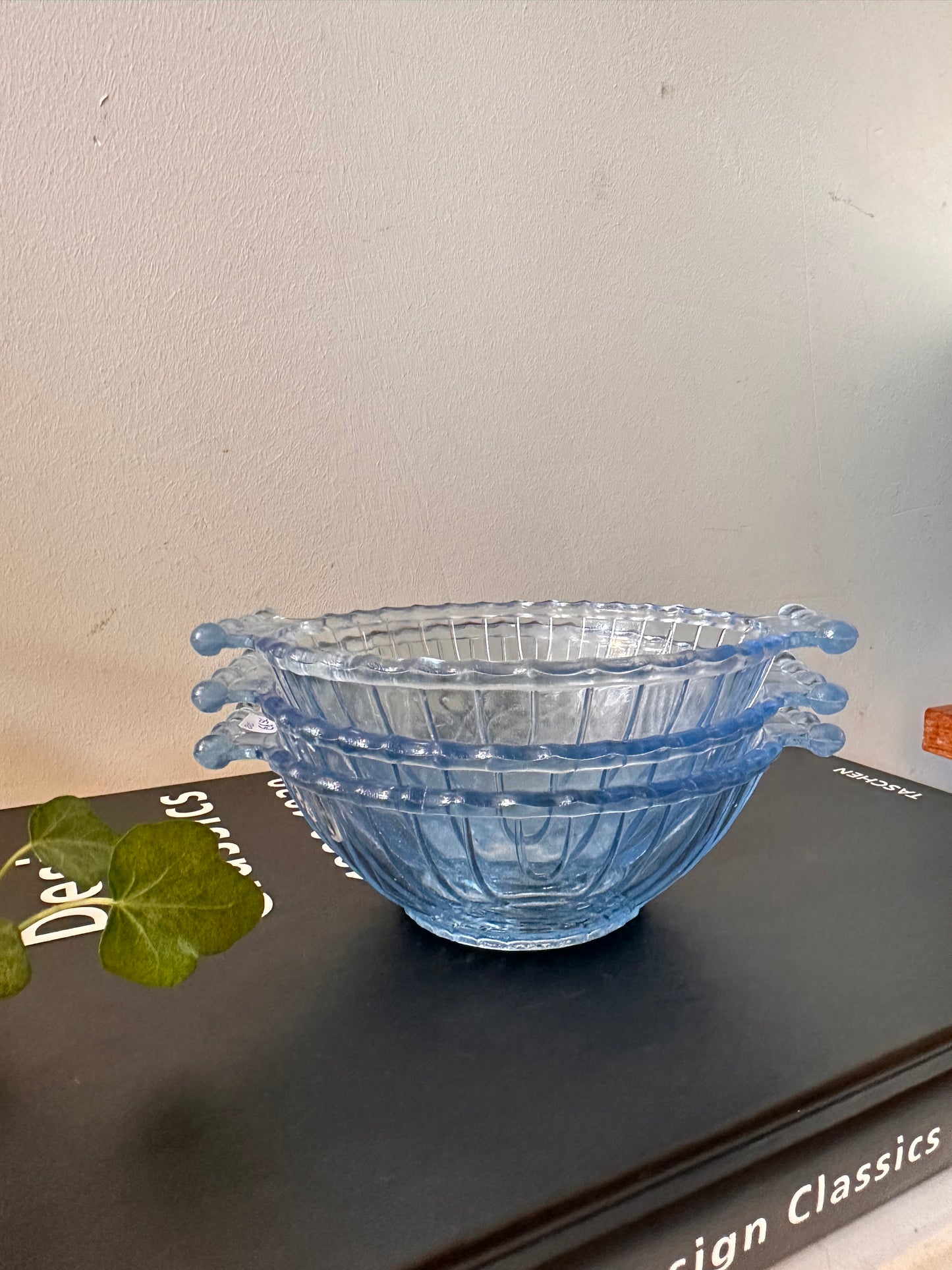 Set van 3 glazen blauwe schaaltjes