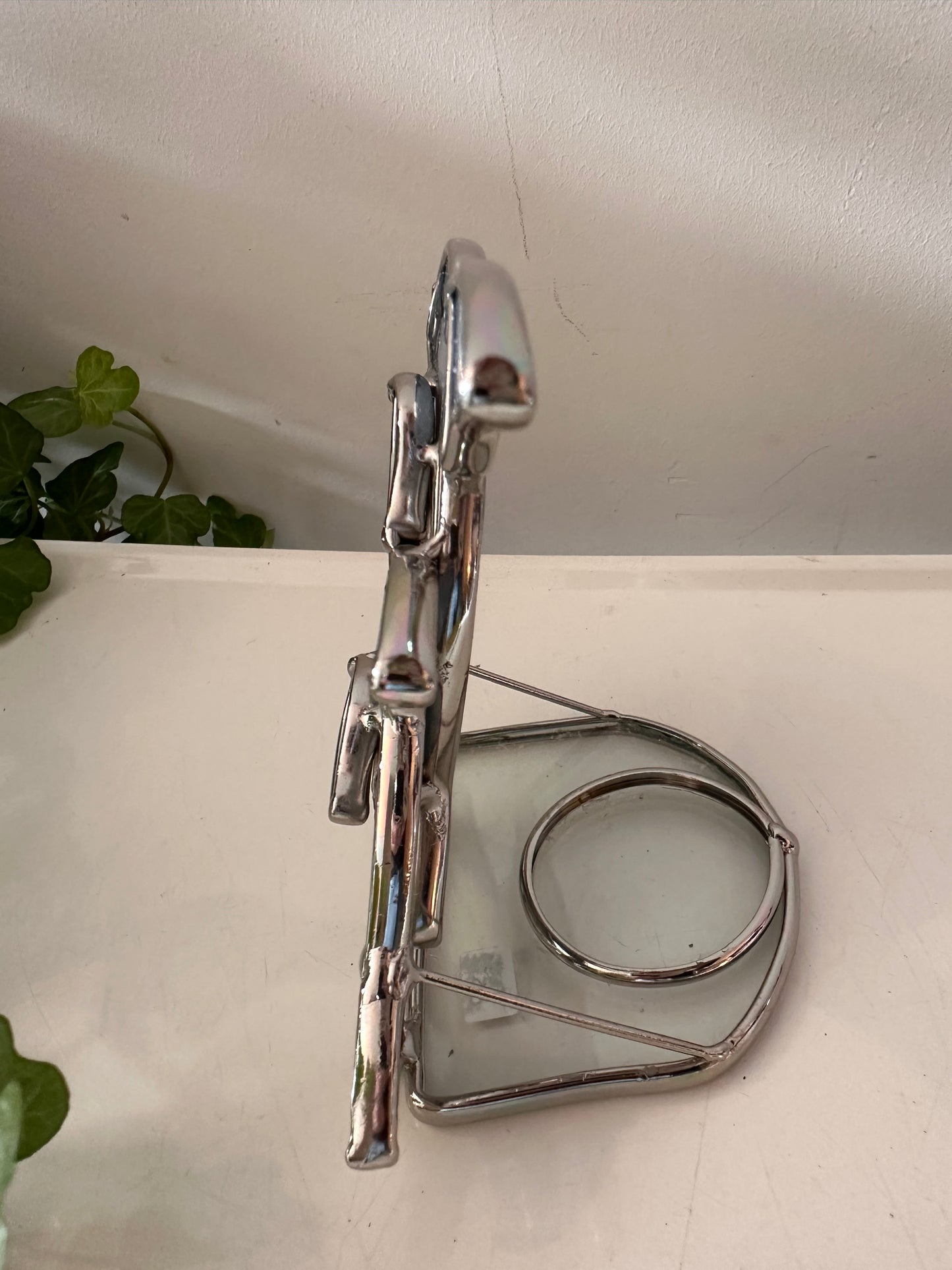 Waxinelichthouder vorm van een dolfijn