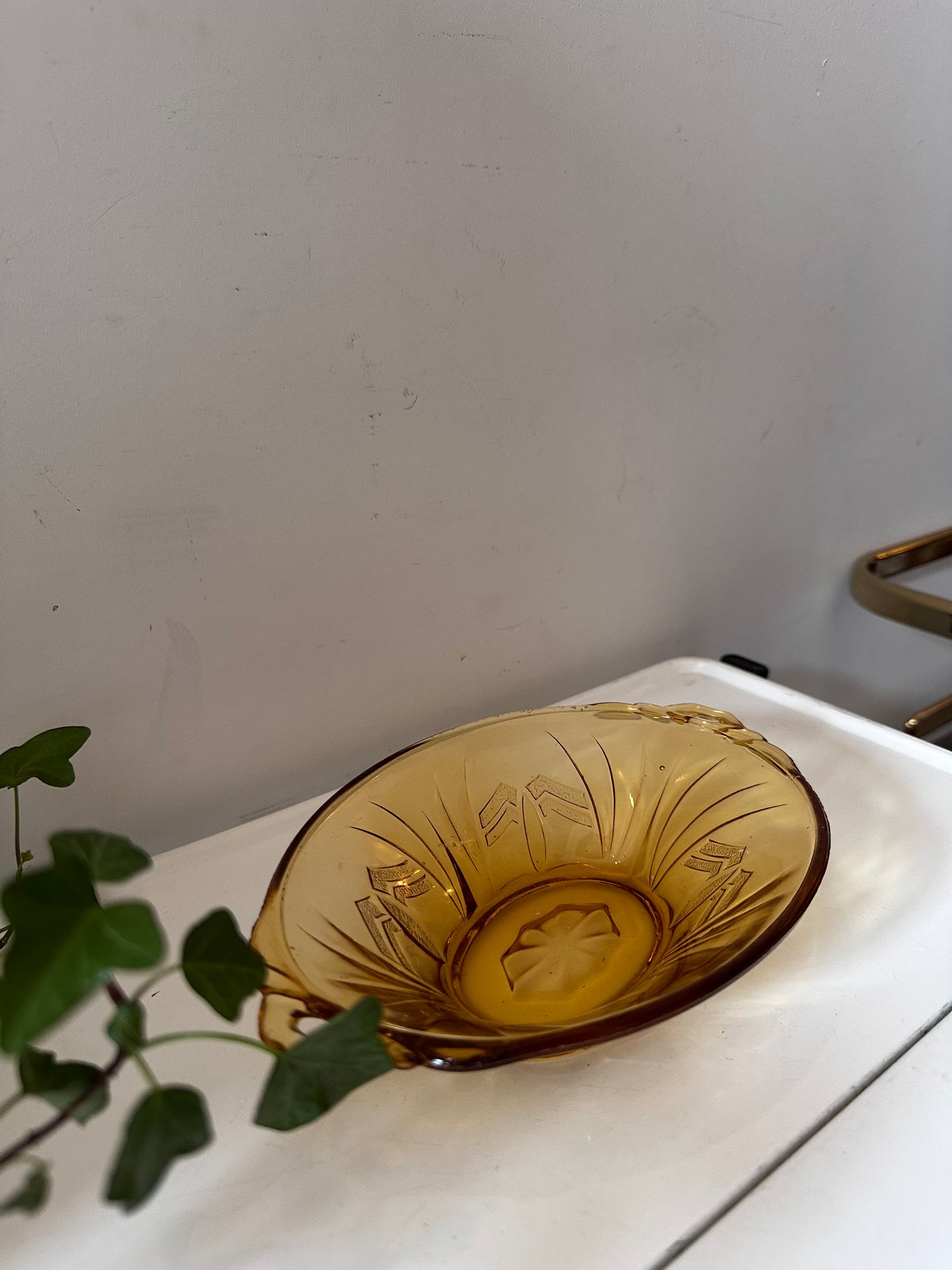 Persglazen schaaltje amberkleurig