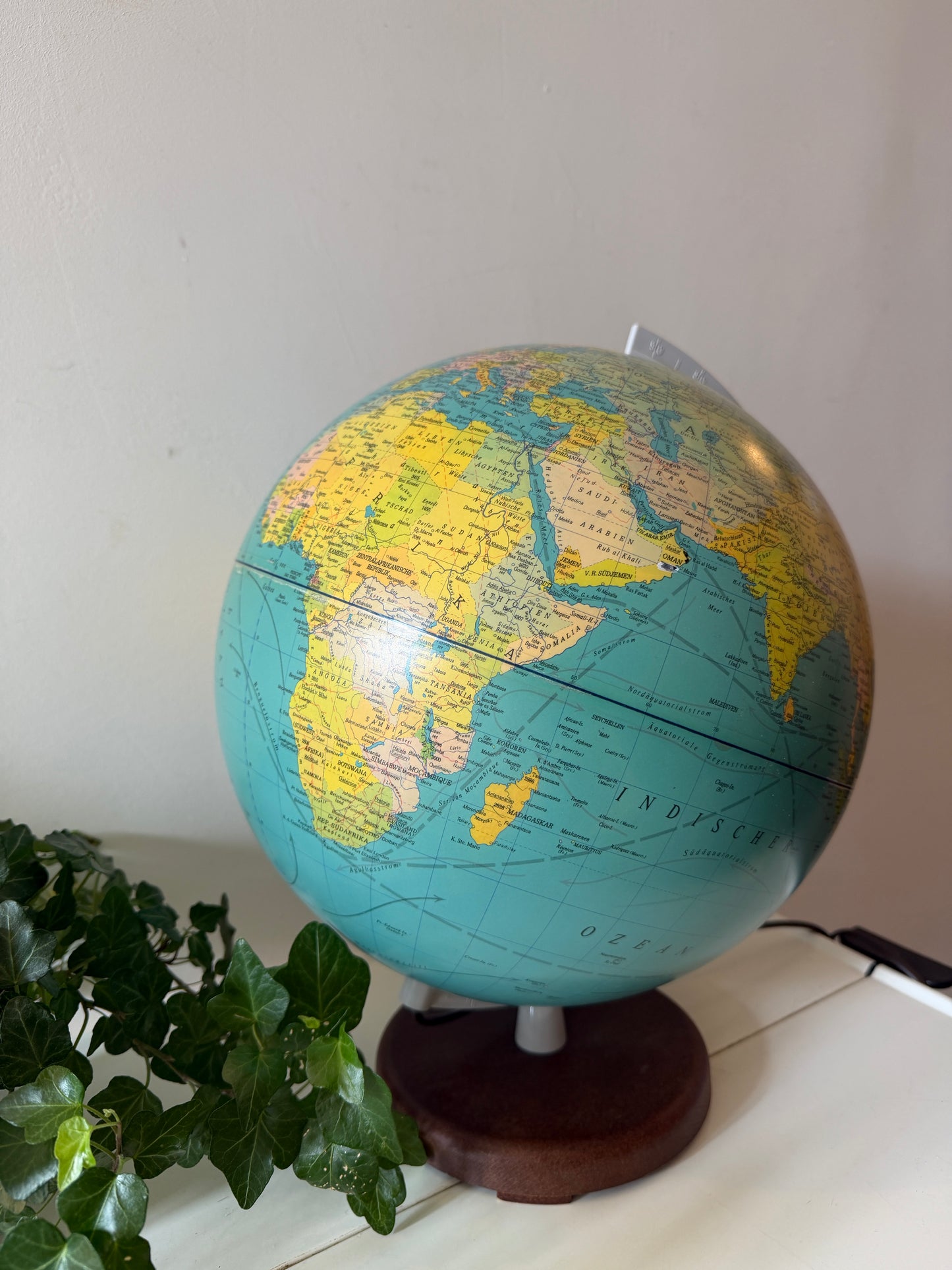 Vintage wereldbol met verlichting