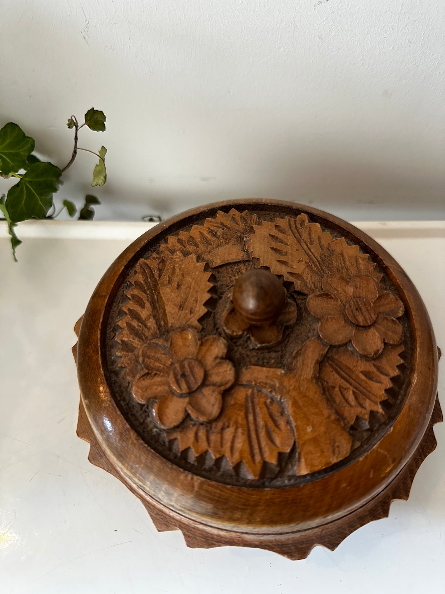 Houten rond bewaardoosje