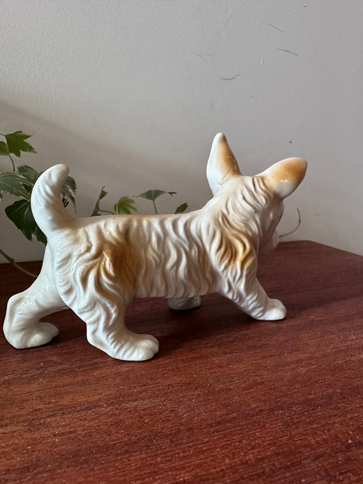 Hondje beeldje keramiek jaren 70