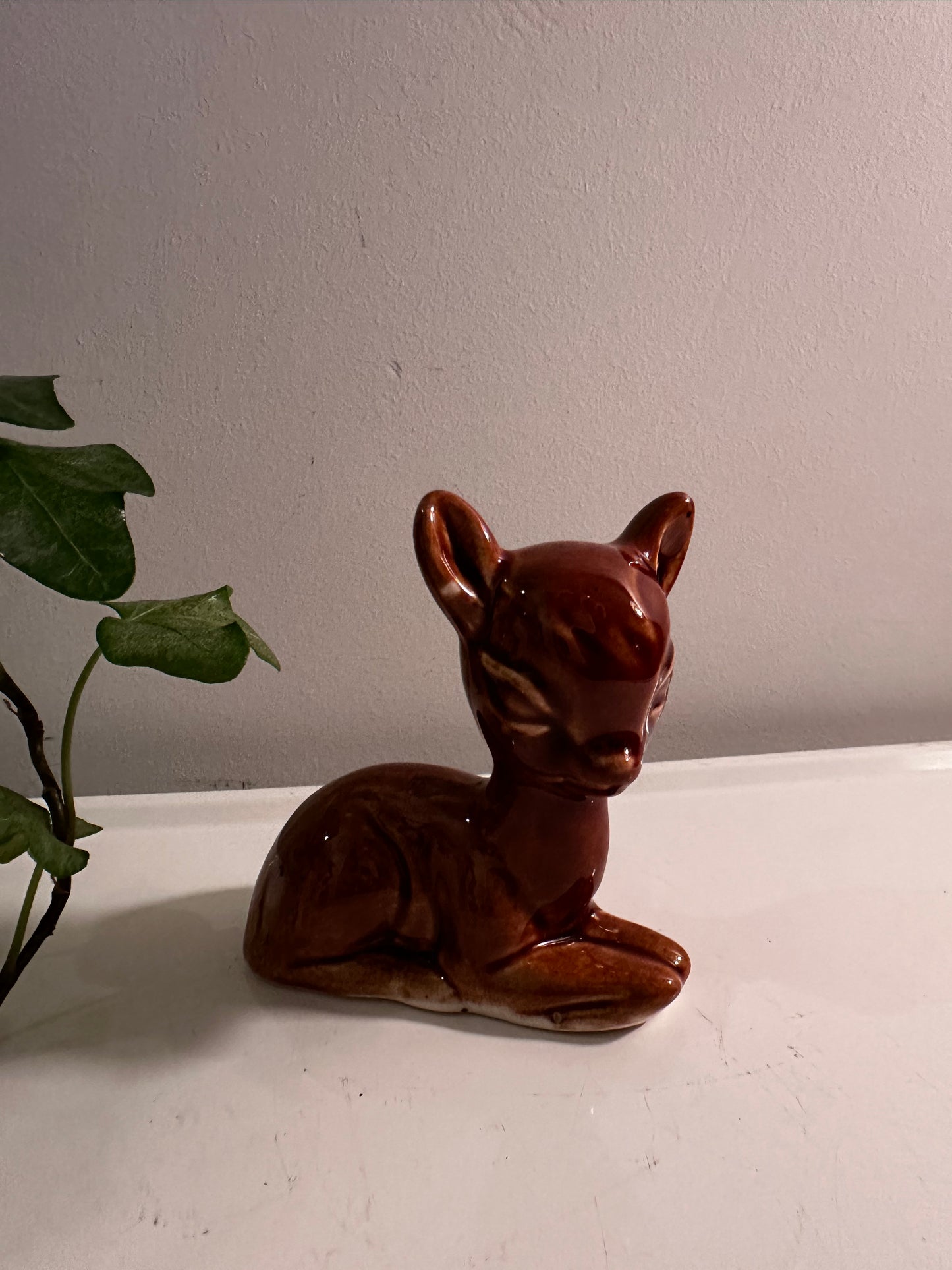 Porseleinen vintage beeldje hertje