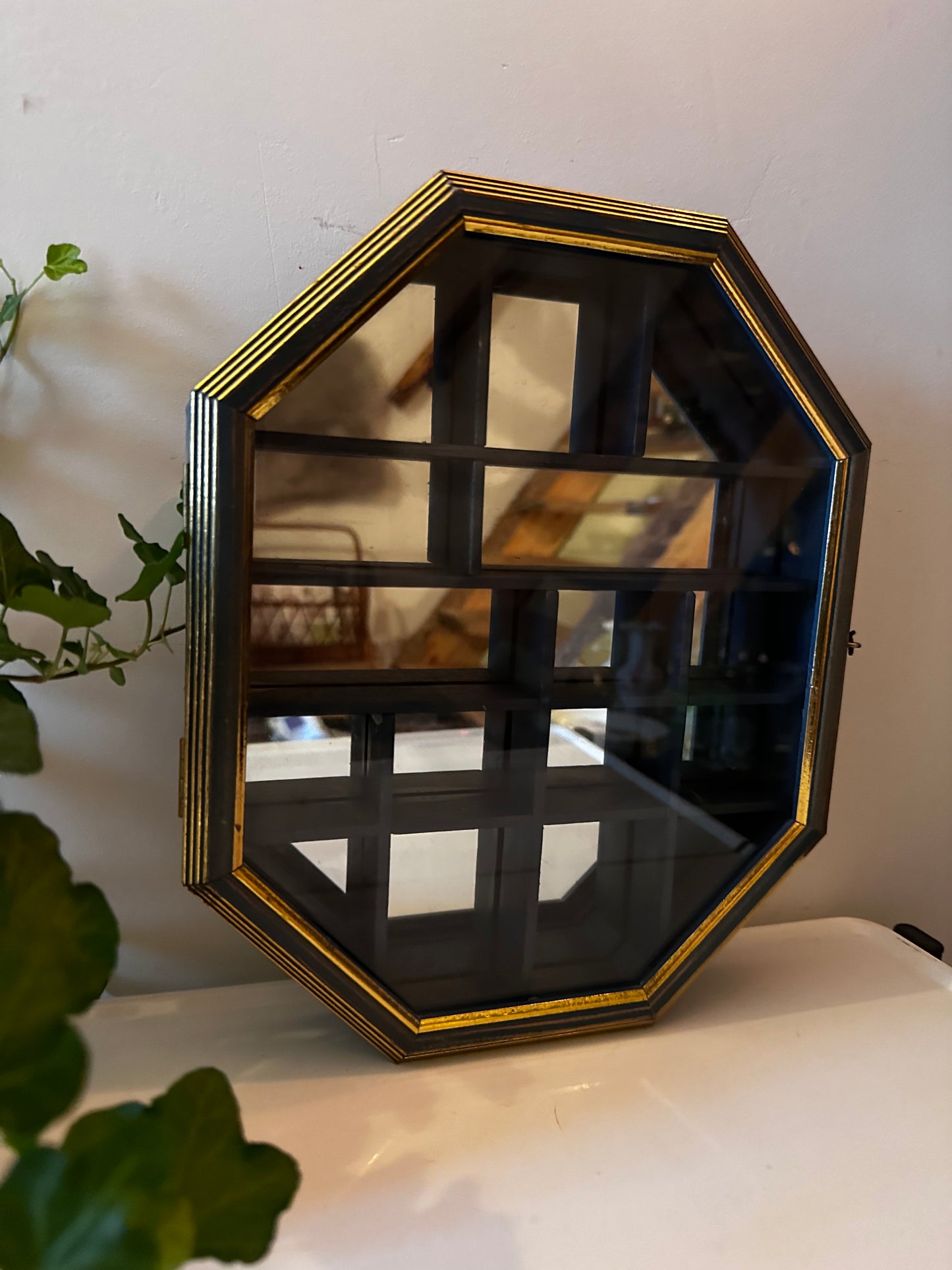 Vitrine kastje glas met spiegelglas