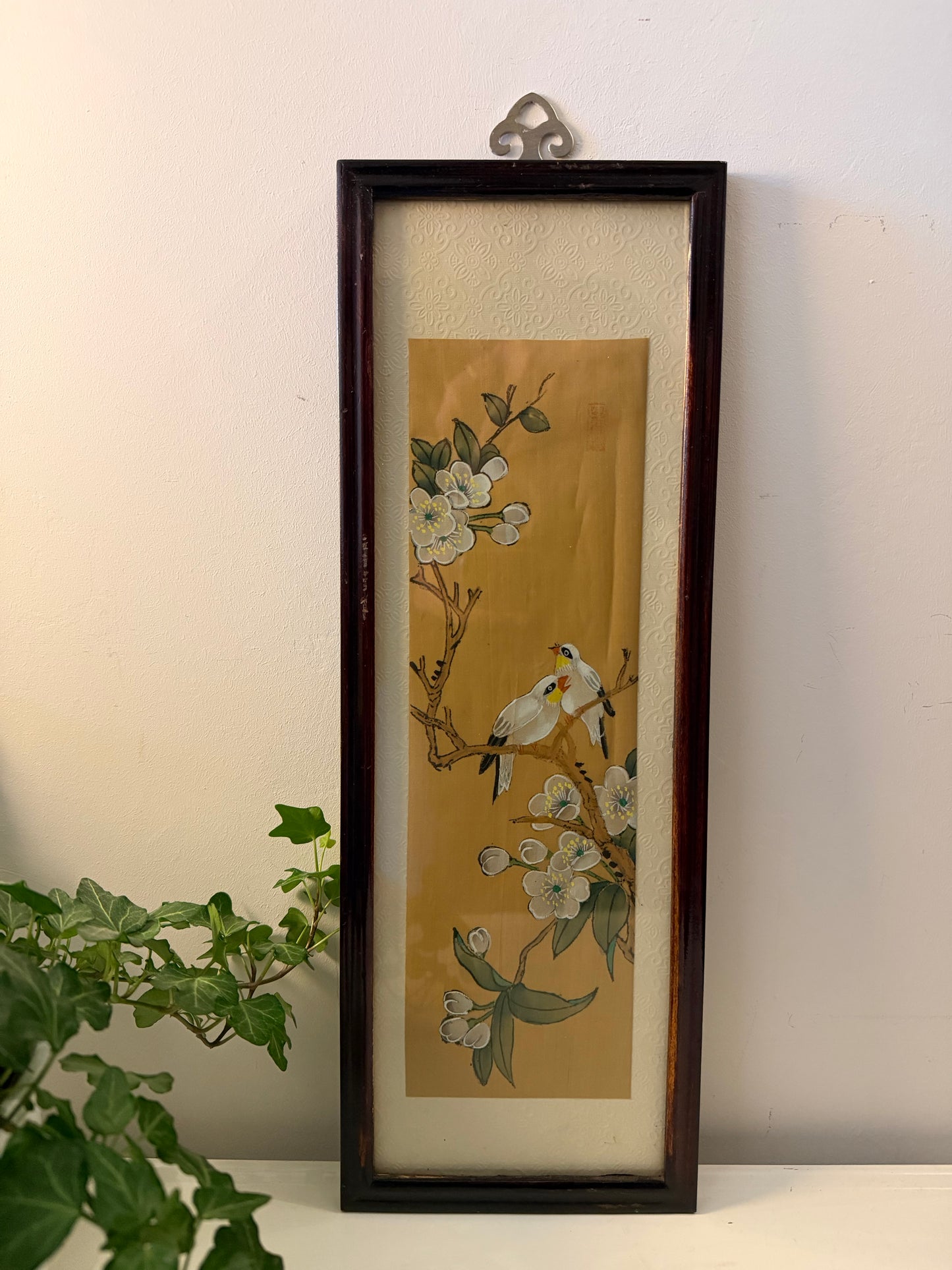 Oosterse prent met vogels en bloemen in houten lijst