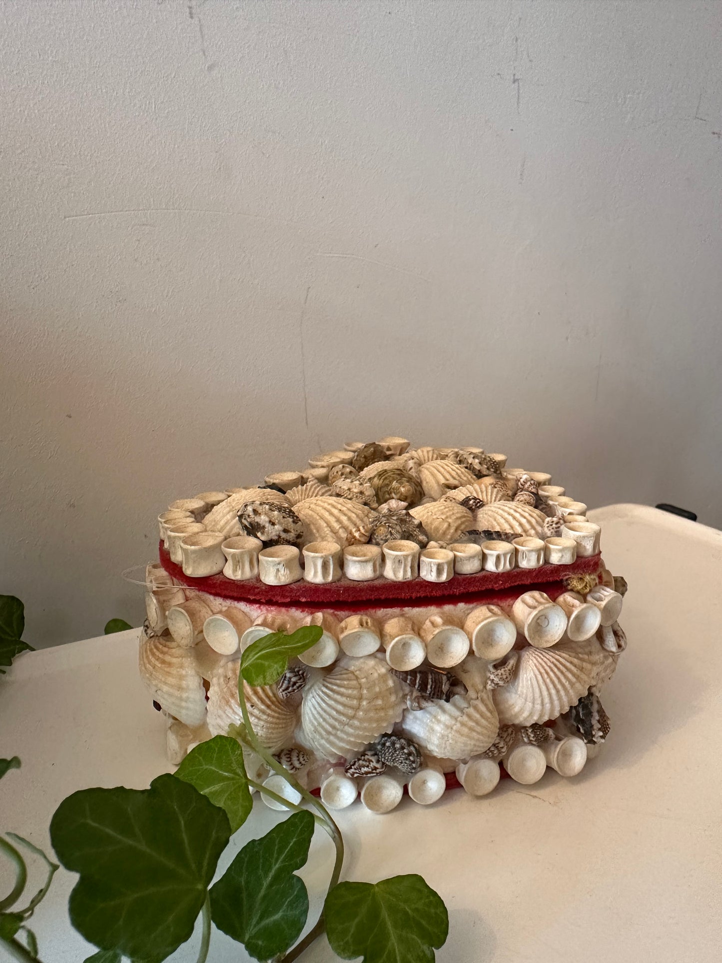 Sieradendoosje met schelpen hartvorm