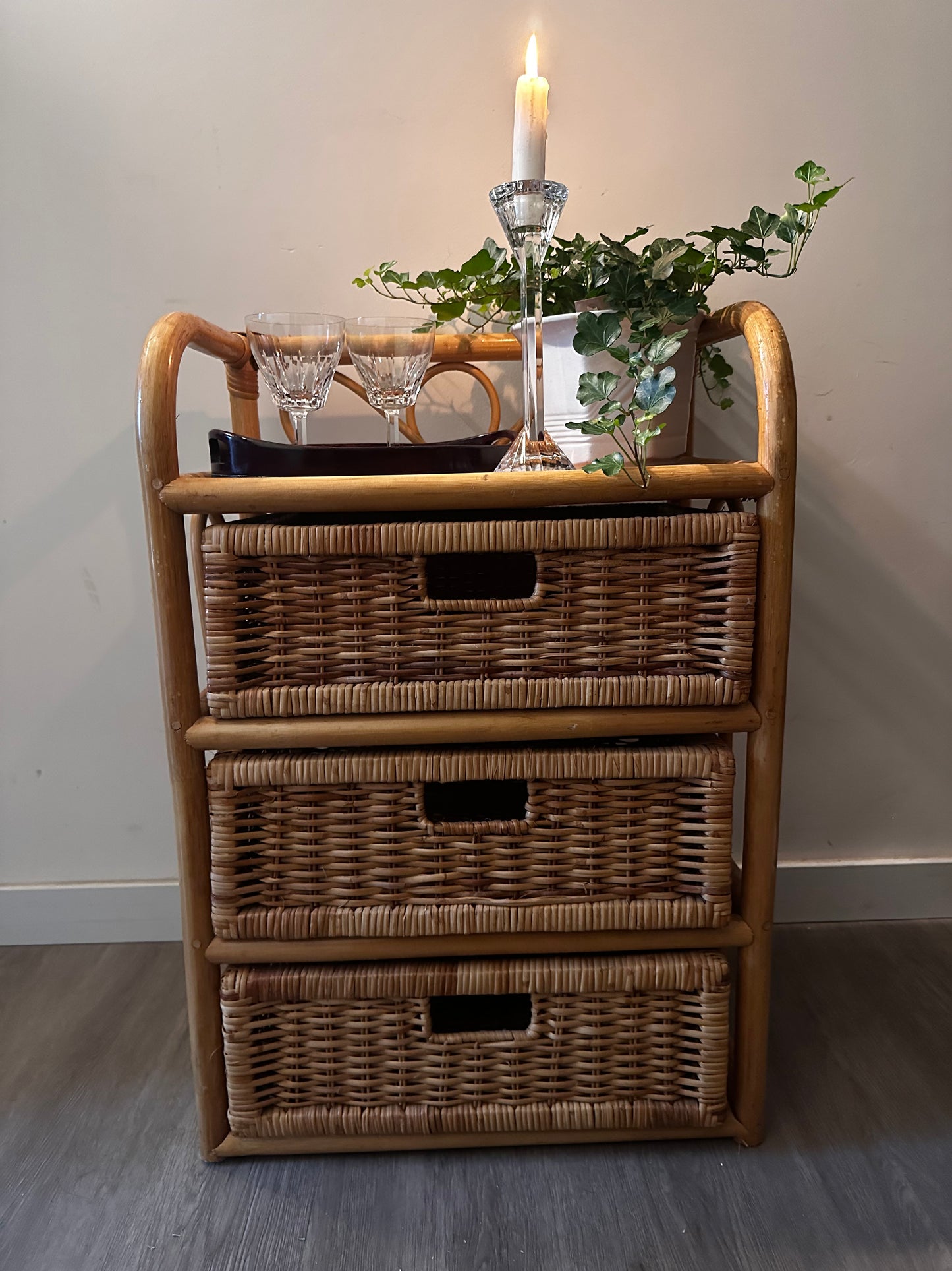 Vintage rotan ladekast