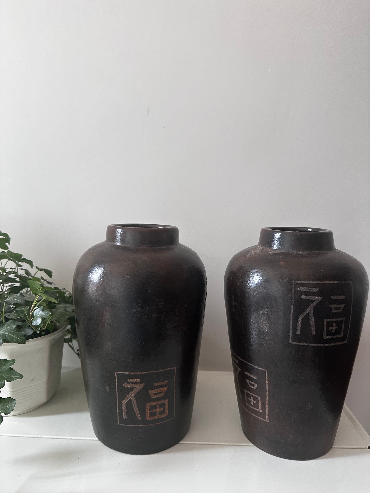 Keramieken bruine vazen