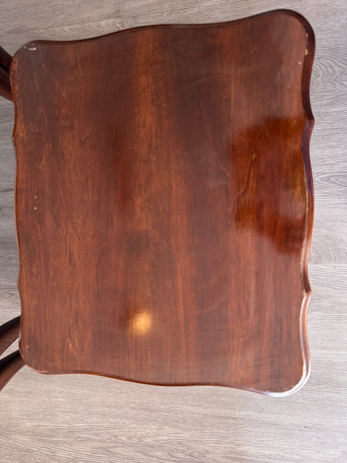 Nesting tables queen Ann stijl