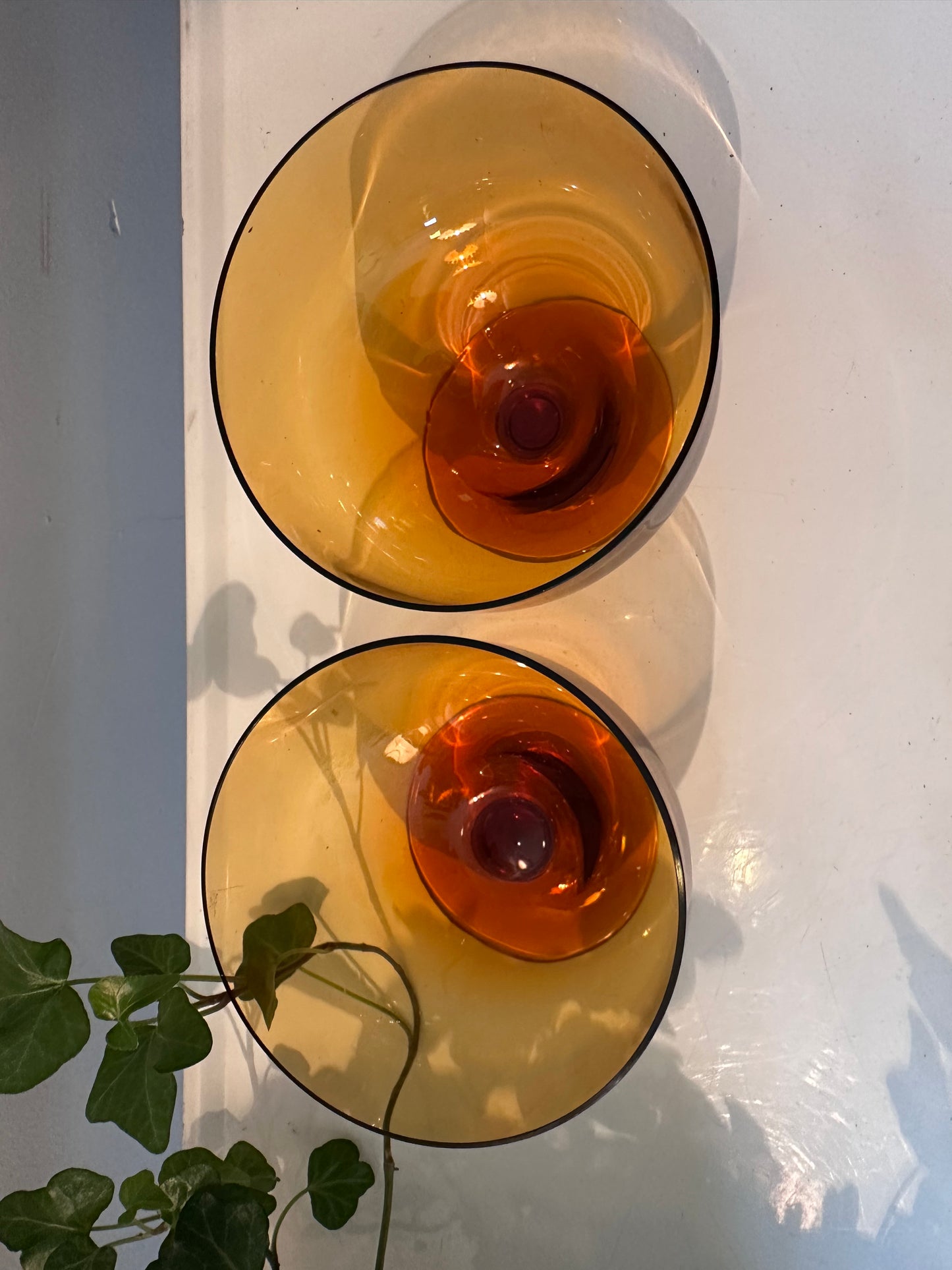 Amberkleurige Leerdam glaasjes