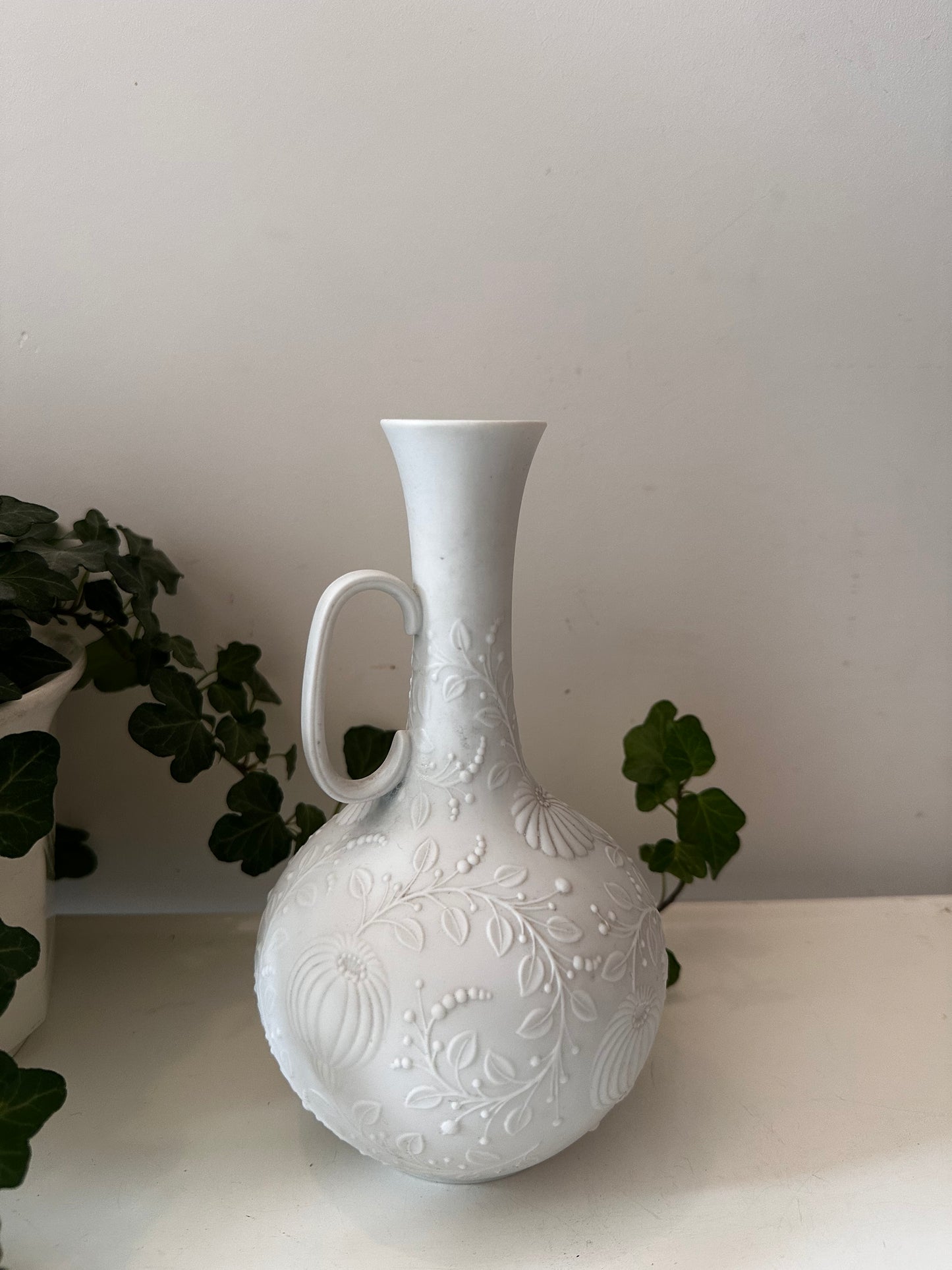 Wit biscuit porseleinen vaas