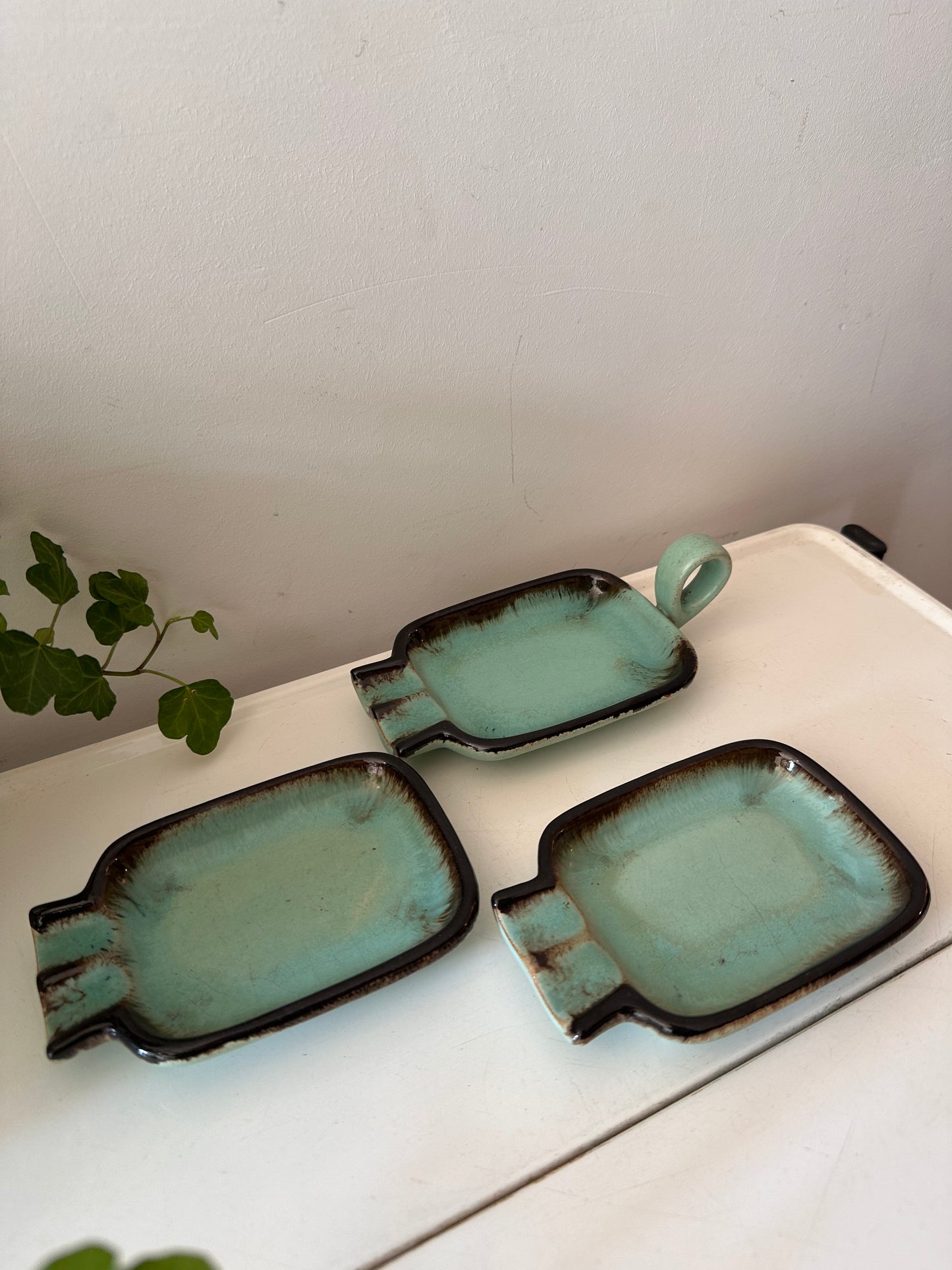 Set van 3 Jaren 70 keramieken asbakjes west germany