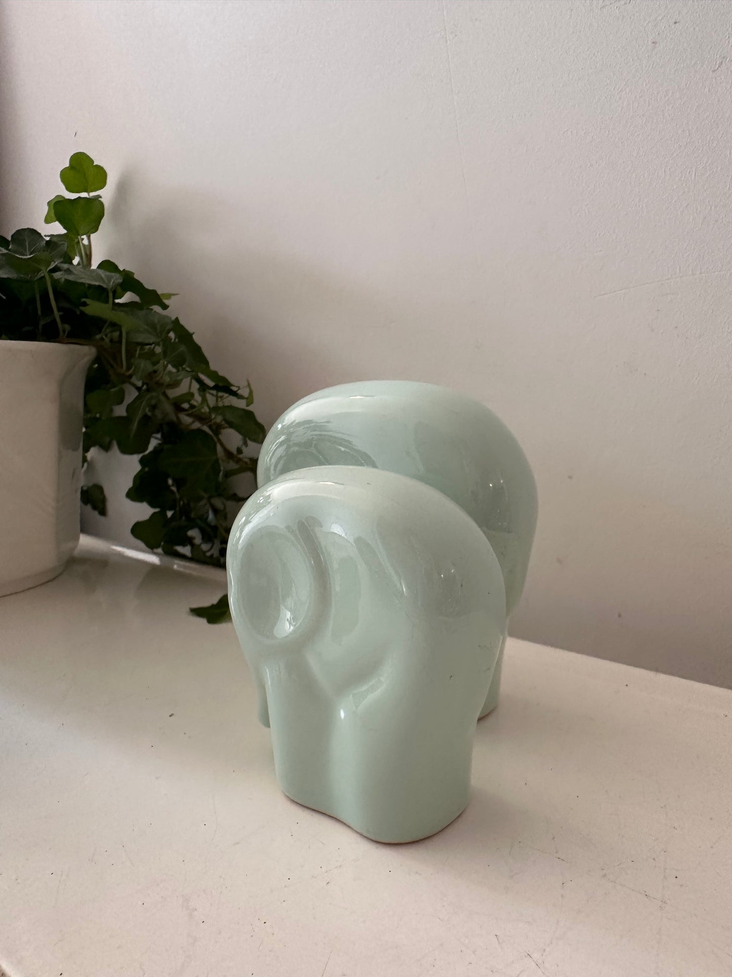 Twee mintgroene olifantjes Scandinavisch design jaren 60/70