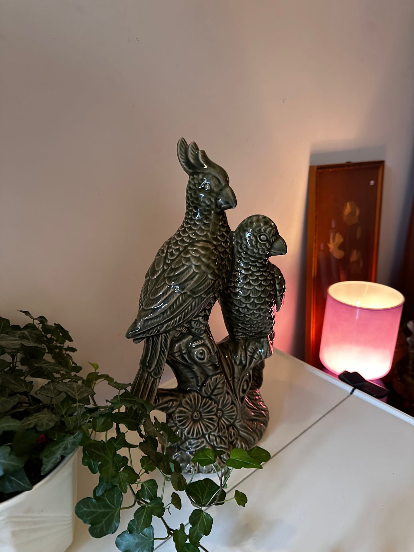 Beeld van twee papagaaien keramiek vintage