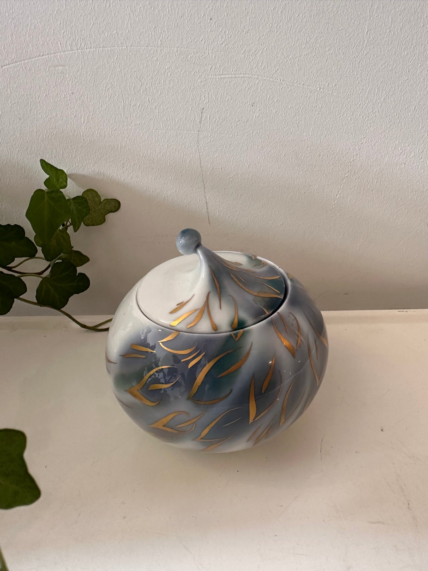 Porseleinen bewaardoosje