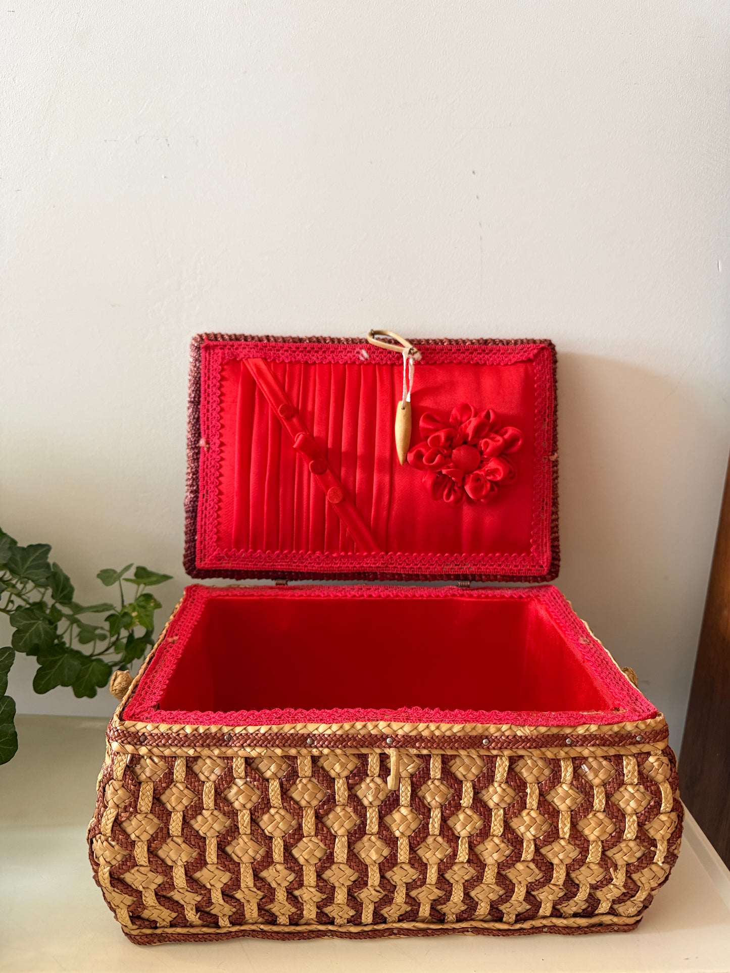 Rieten vintage opbergmand