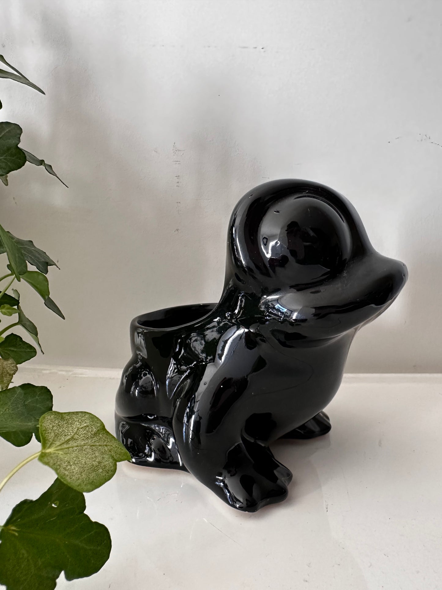 Vintage keramieken bloempotje kikker frog zwart