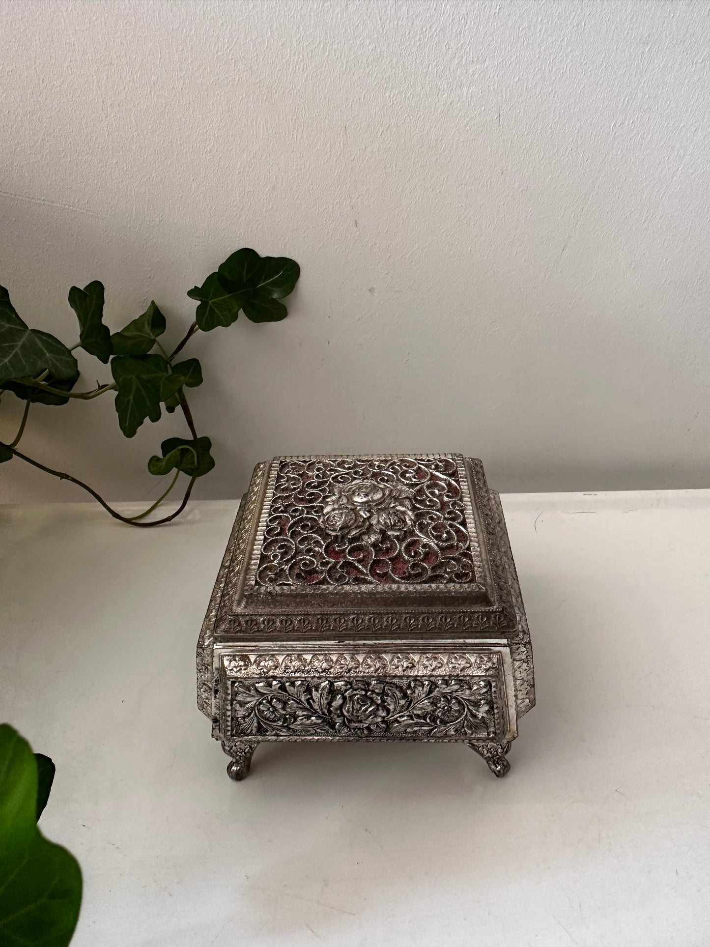 Zilverkleurig sierkistje