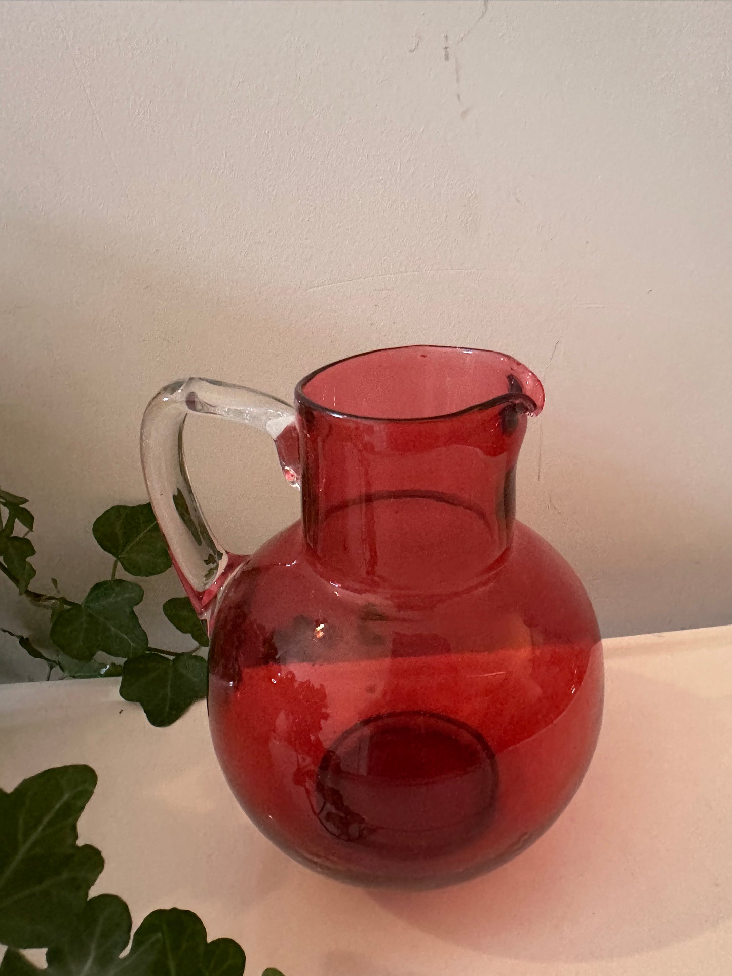 Cerise roze karaf Scandinavisch design