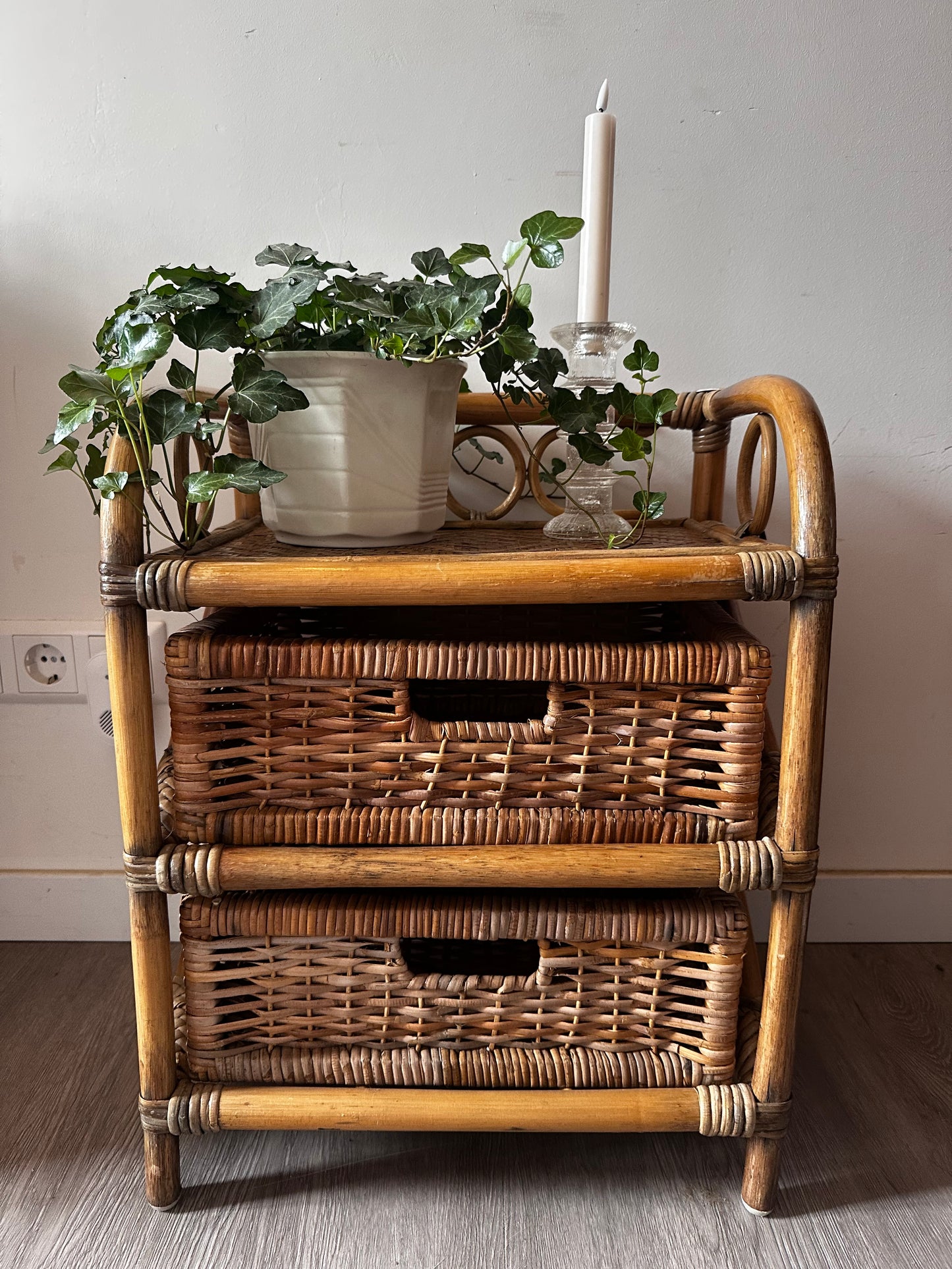 Vintage rotan ladekastje