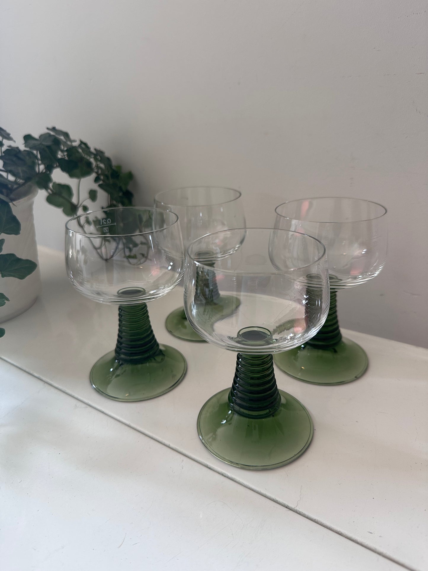 Vintage Roemer Moezel glazen groene voet