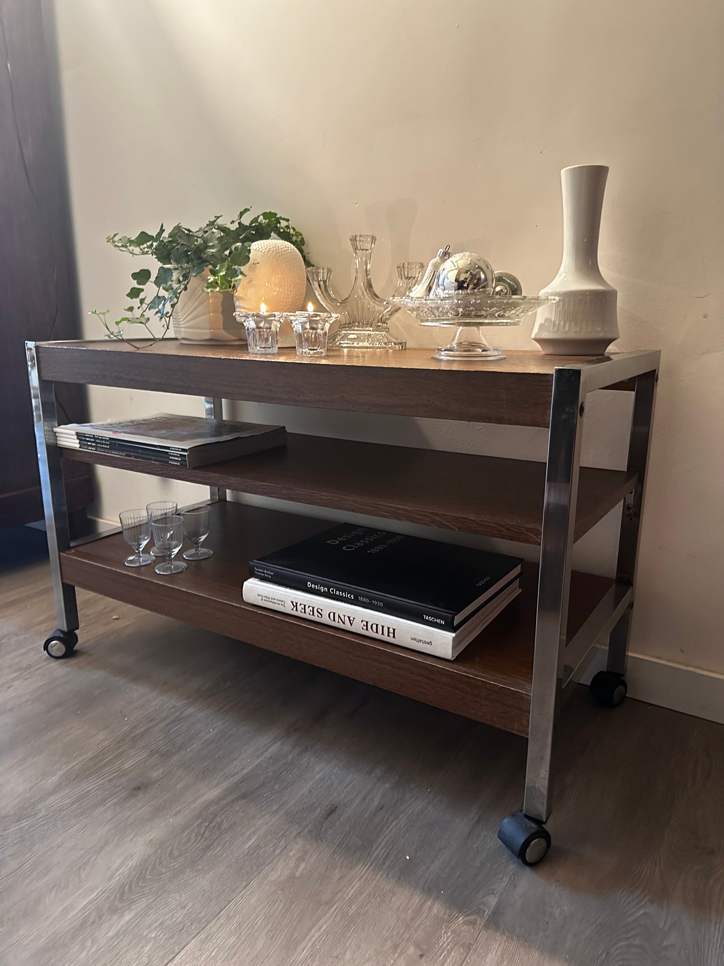 Jaren 70 vintage bijzettafel serveerwagen
