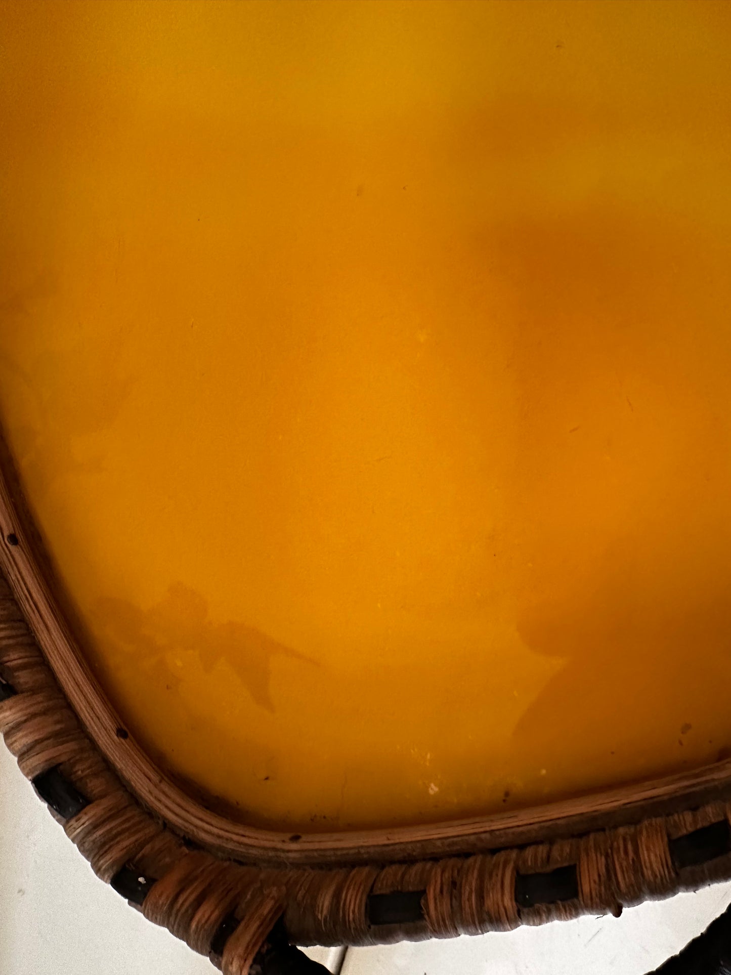 Rotan jaren 60 dienblad met glas