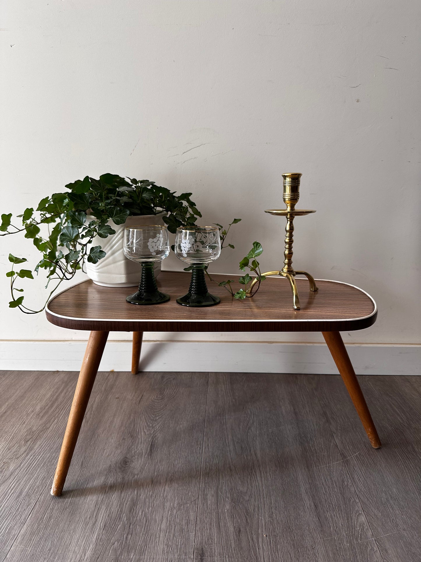 Jaren 60 formica vintage bijzettafeltje plantentafeltje