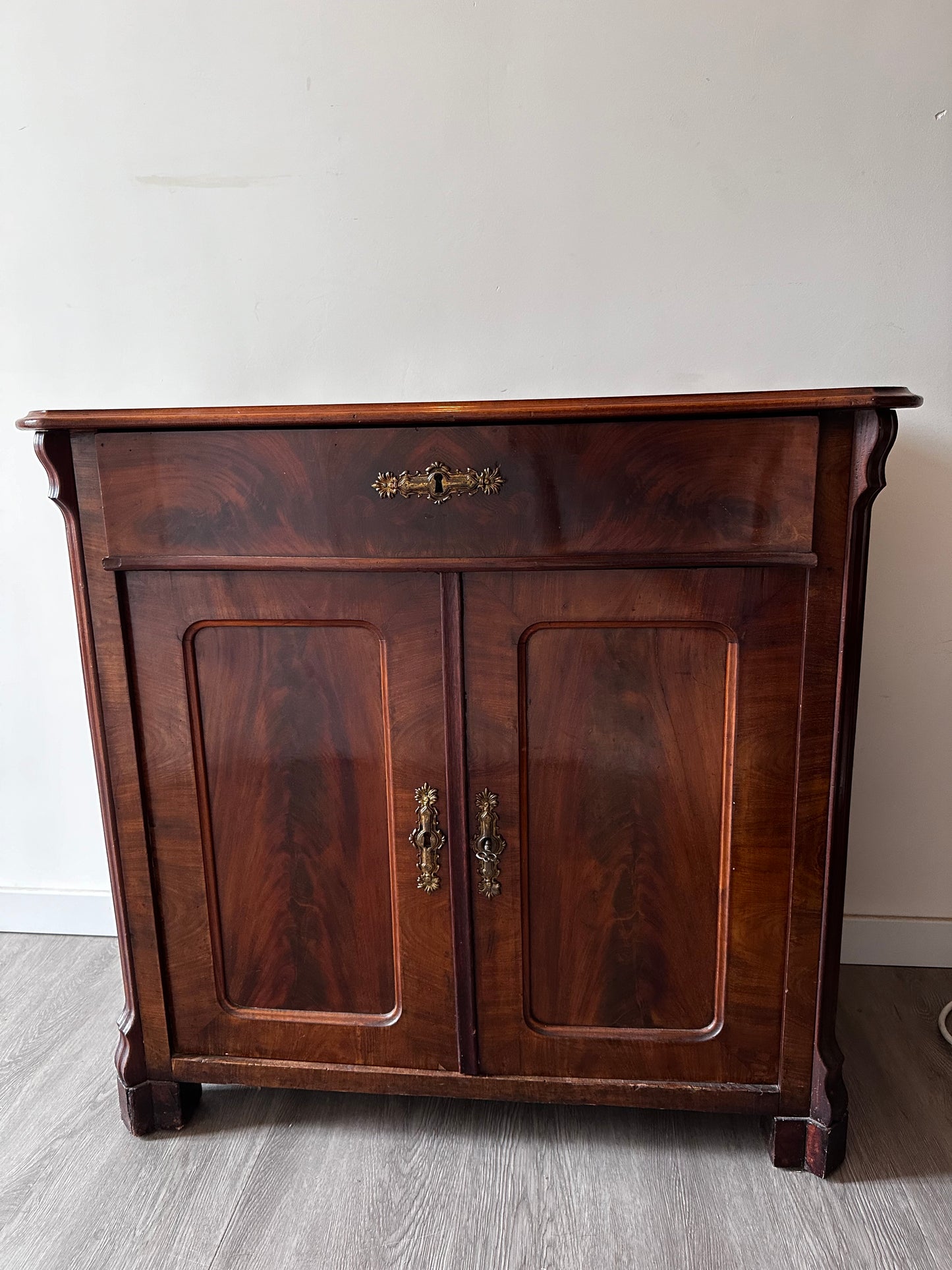 Vintage mahonie houten kastje