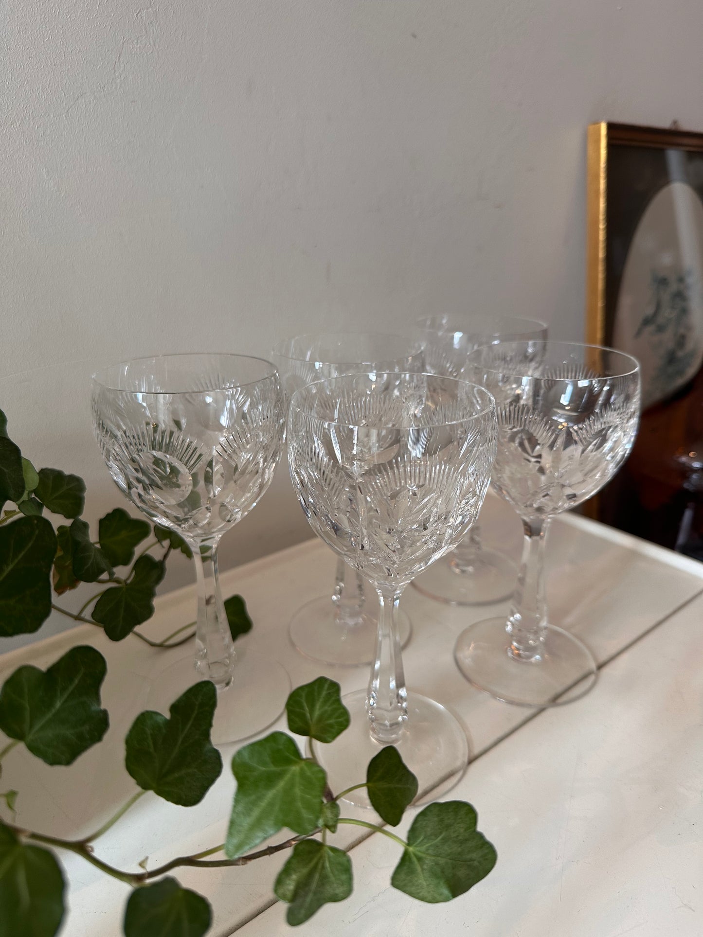 Set van 5 zwaar kristallen wijnglazen