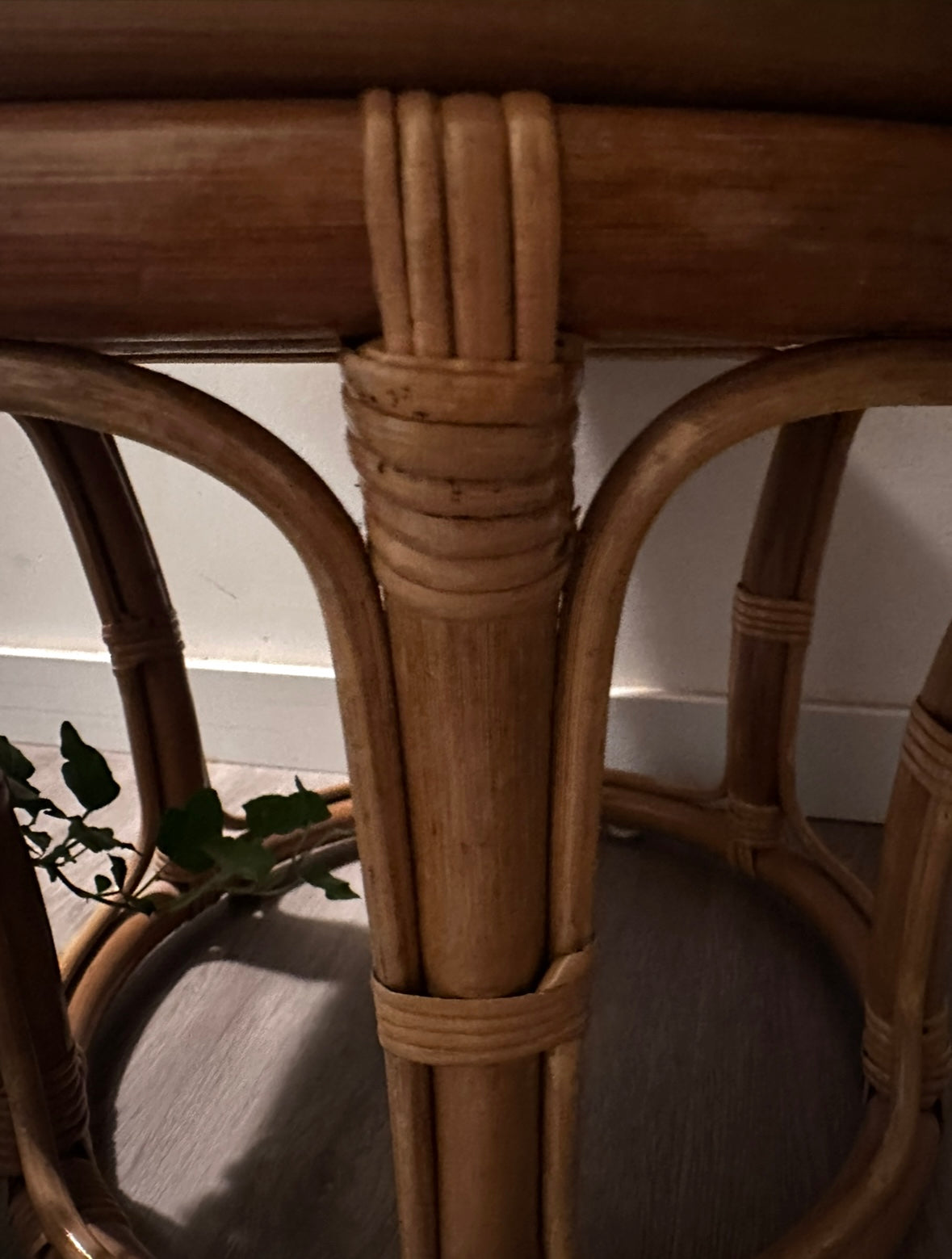 Vintage rotan krukje