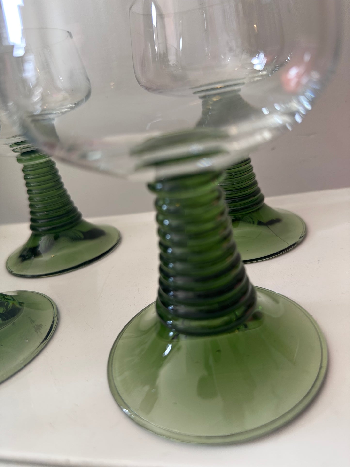 Vintage Roemer Moezel glazen groene voet