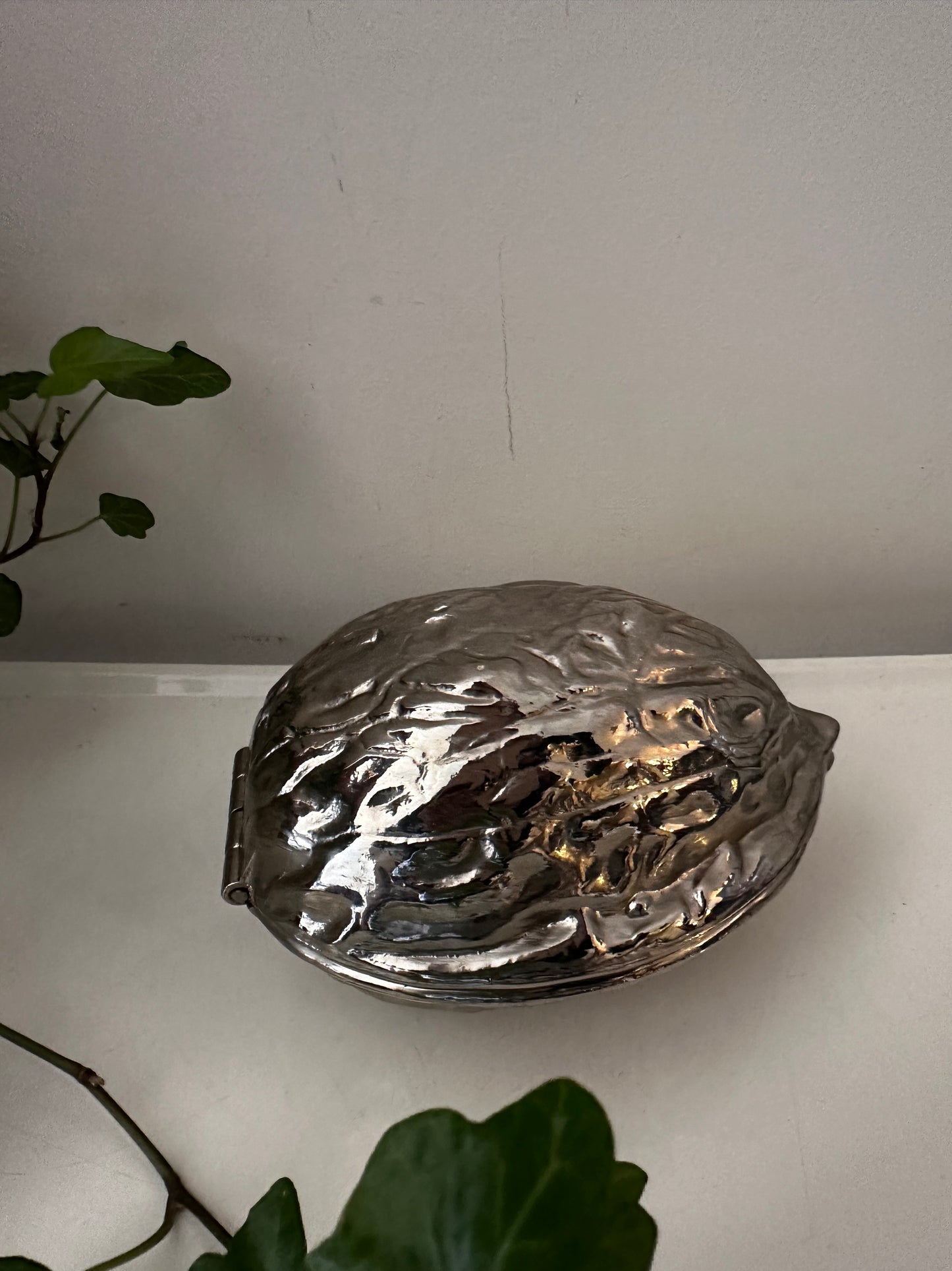 Zilverkleurige jaren 70 notenkraker