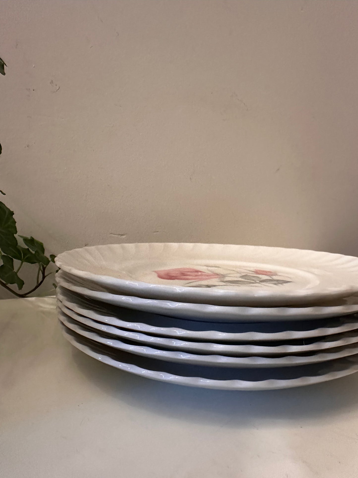 Set van 6 porseleinen gebaksbordjes