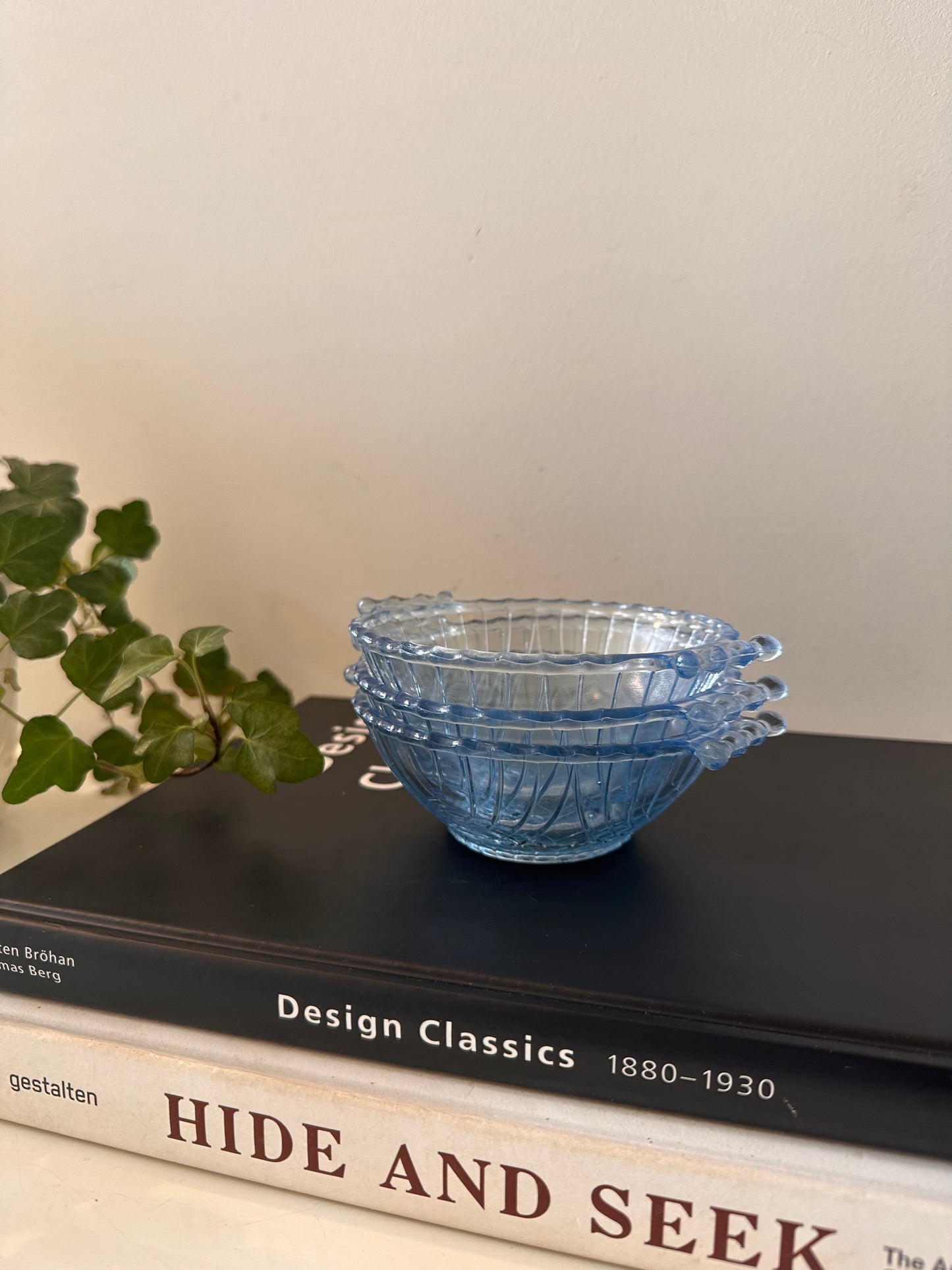 Set van 3 glazen blauwe schaaltjes