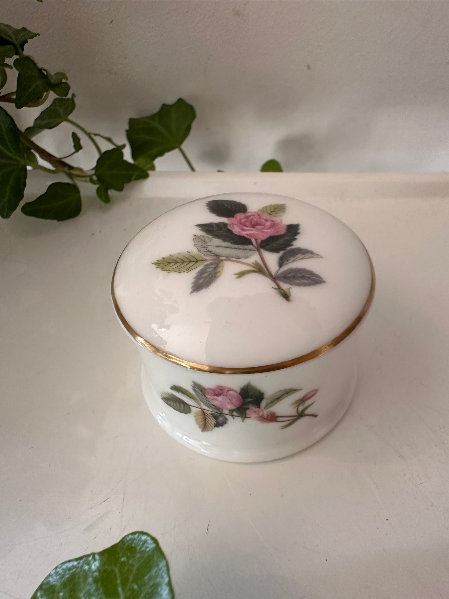 Wedgwood bewaardoosje porselein