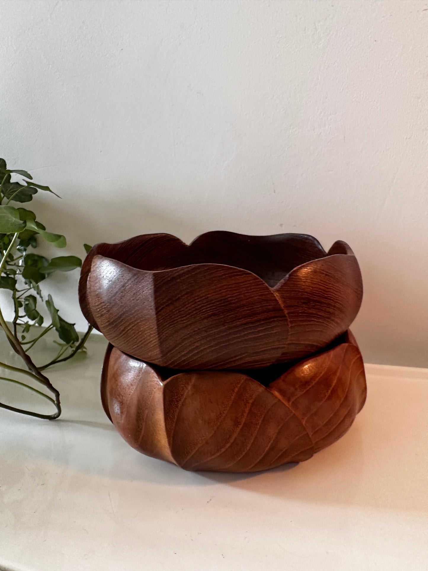 2 teakhouten vintage schalen Mid century