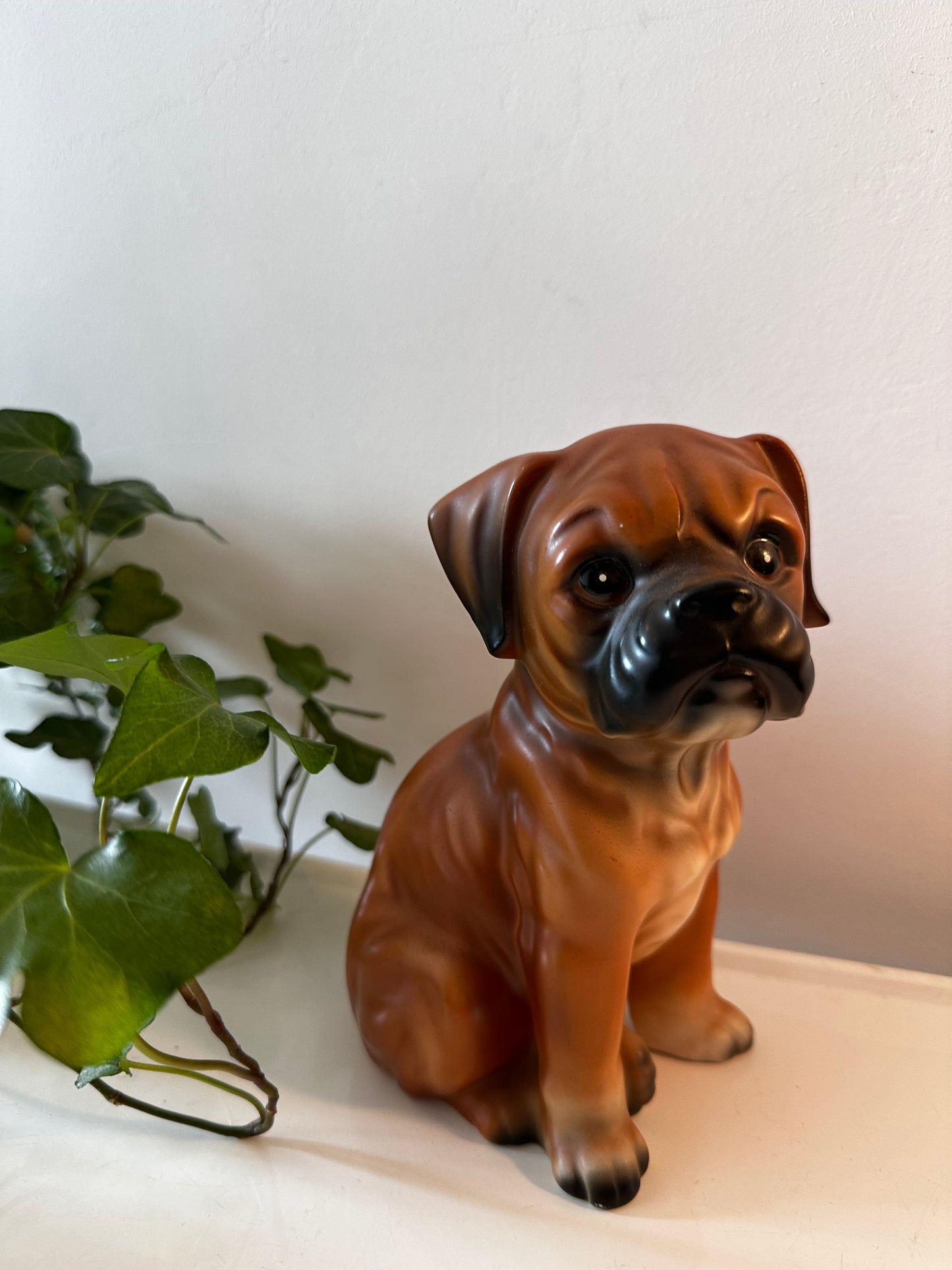 Boxer beeldje vintage keramiek