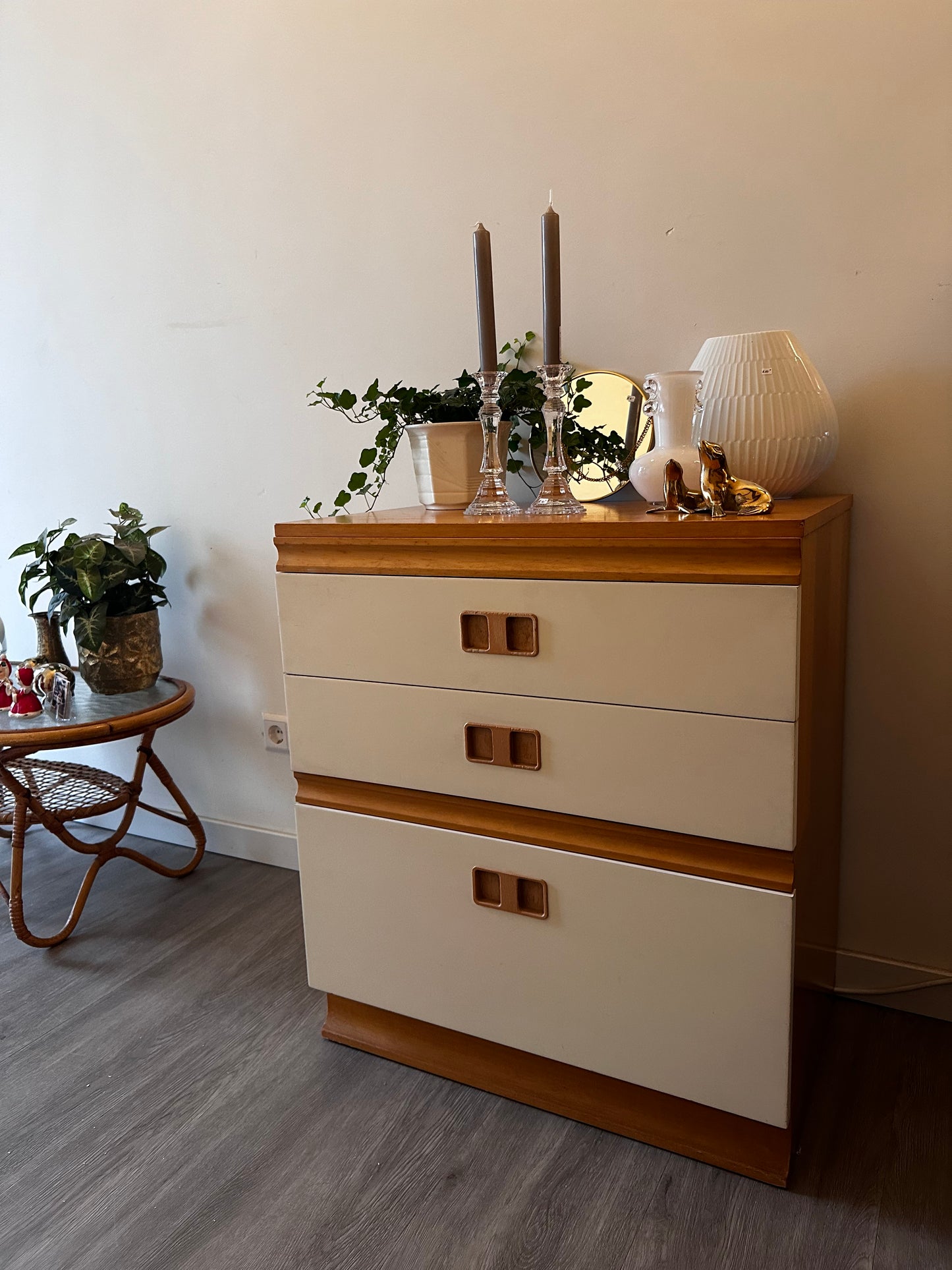 Deens design ladekastje