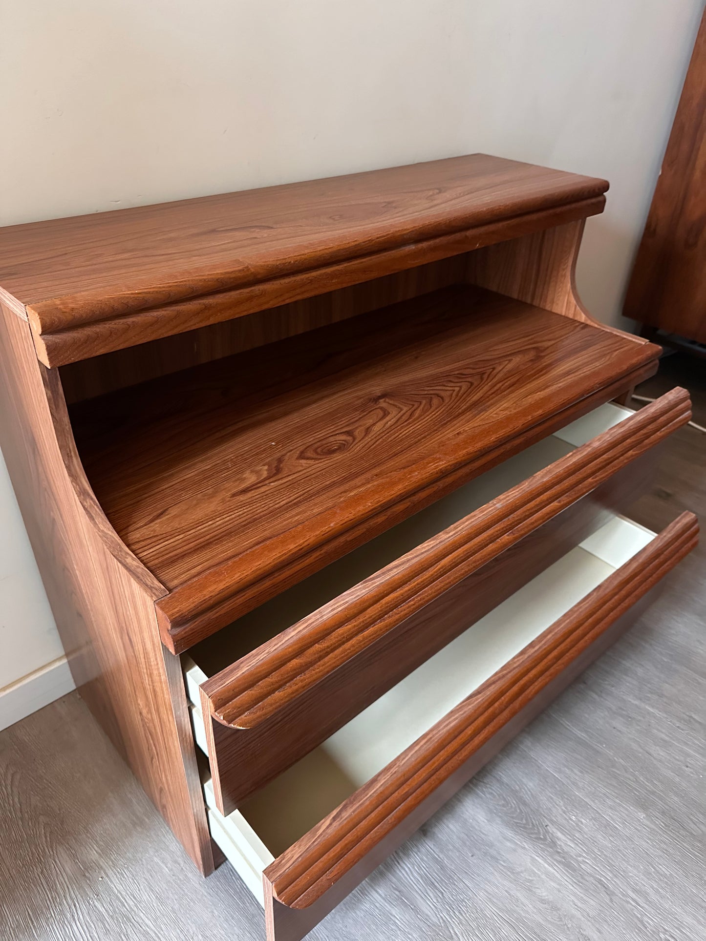 Mid Century lade kast Scandinavisch design