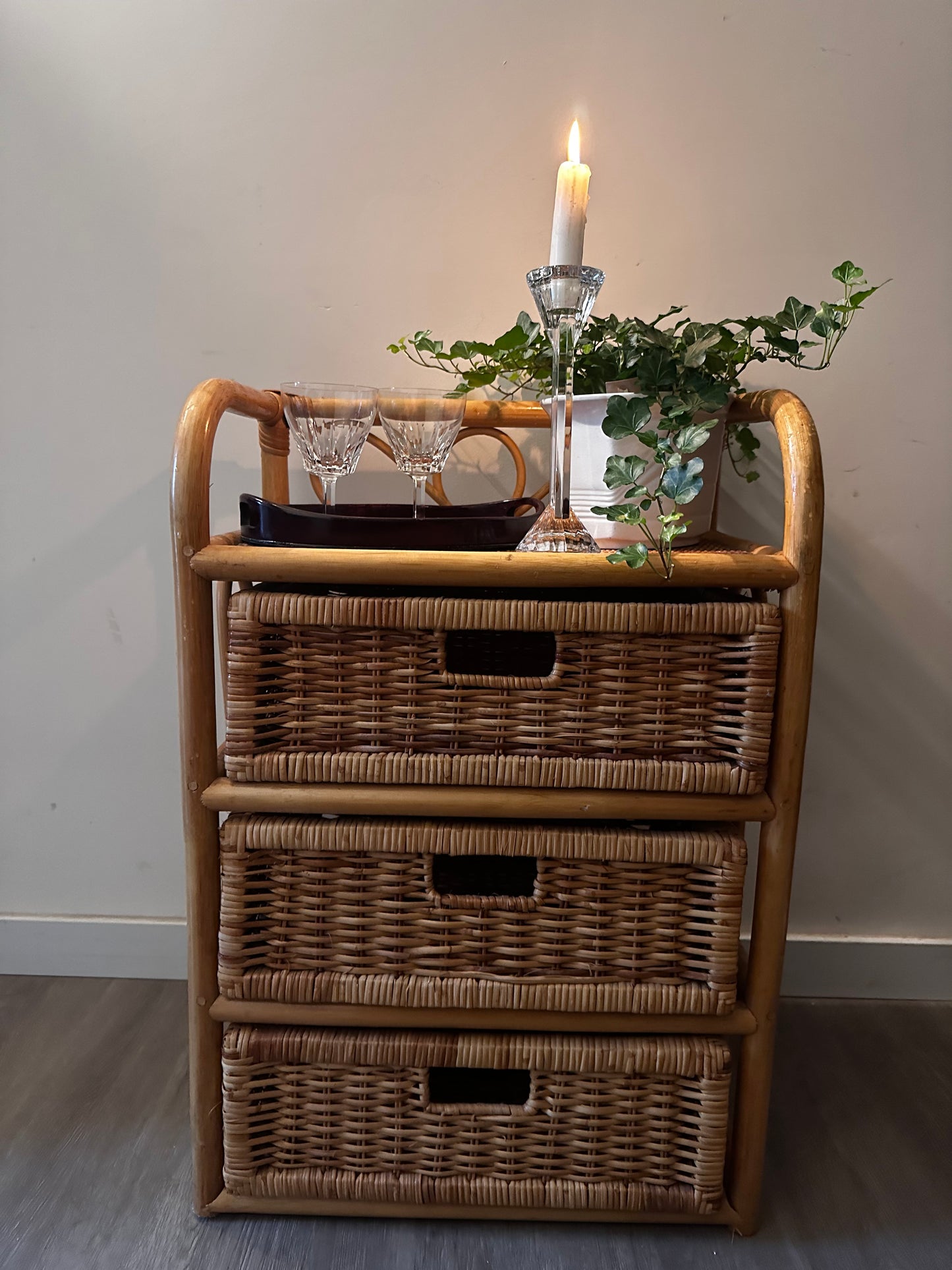 Vintage rotan ladekast