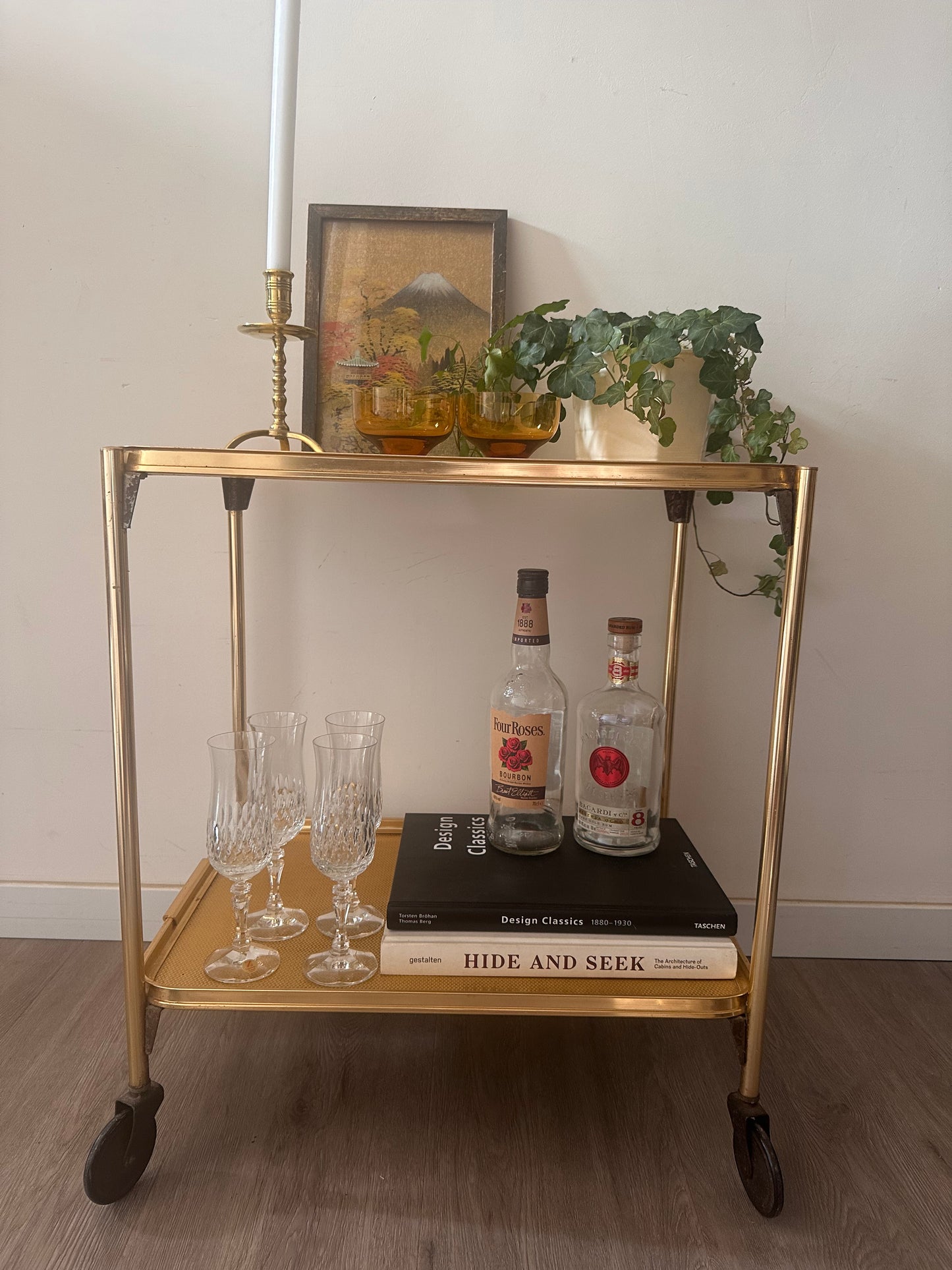 Messing goudkleurig serveerwagentje