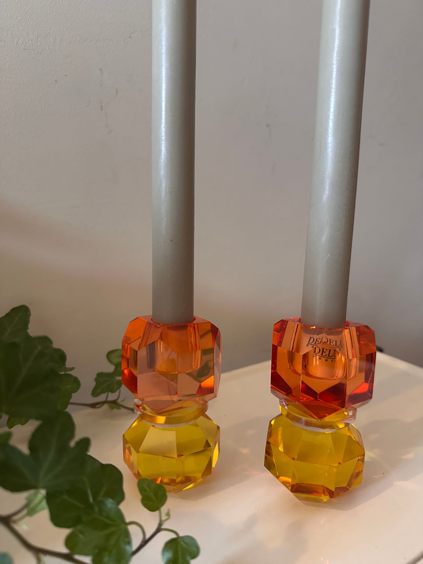 Glazen geel oranje kubus kandelaar jaren 80