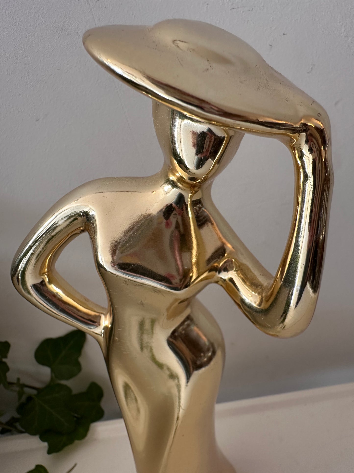 Goudkleurig beeld jaren 80