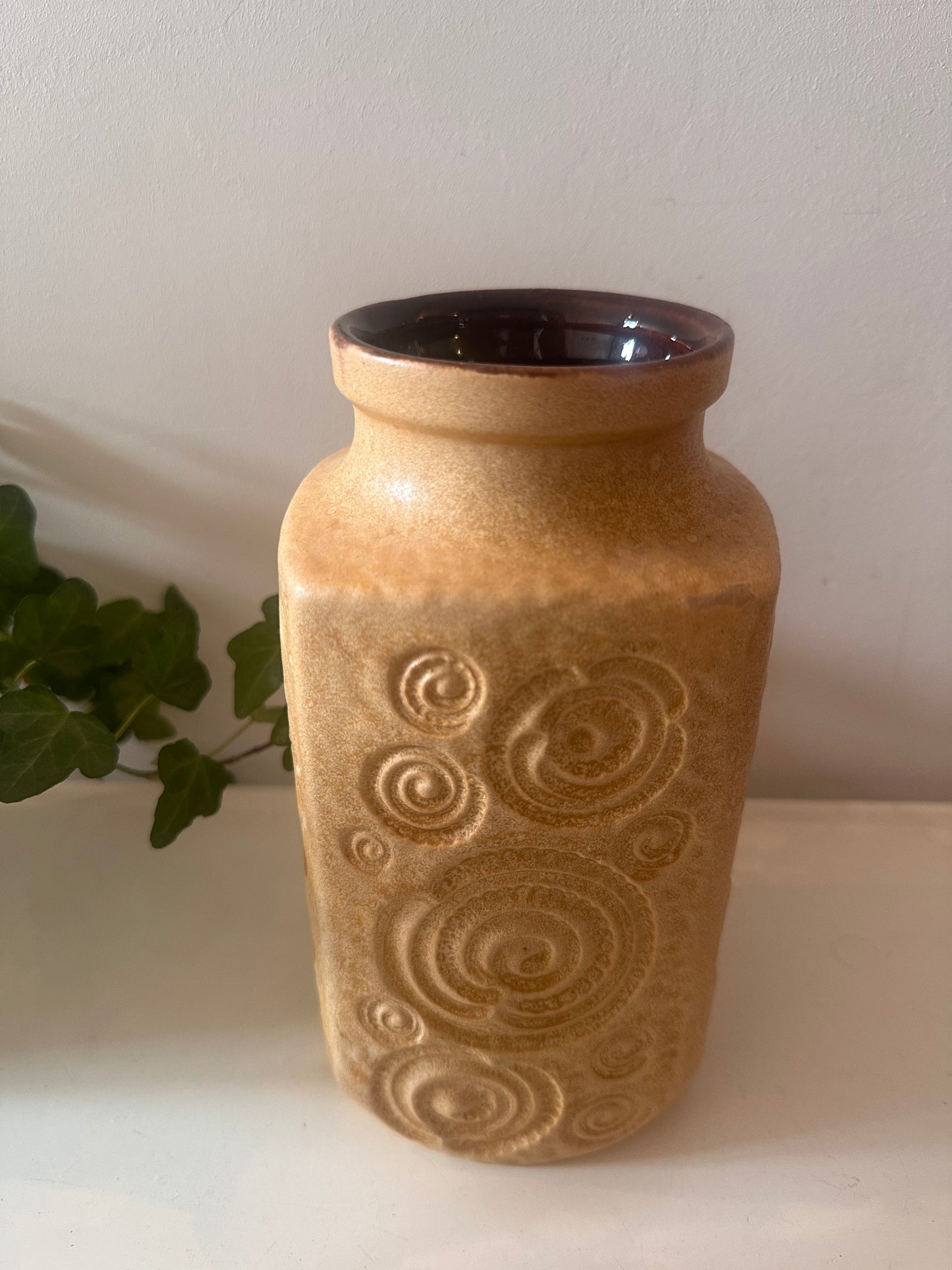 West Germany vaas gemerkt